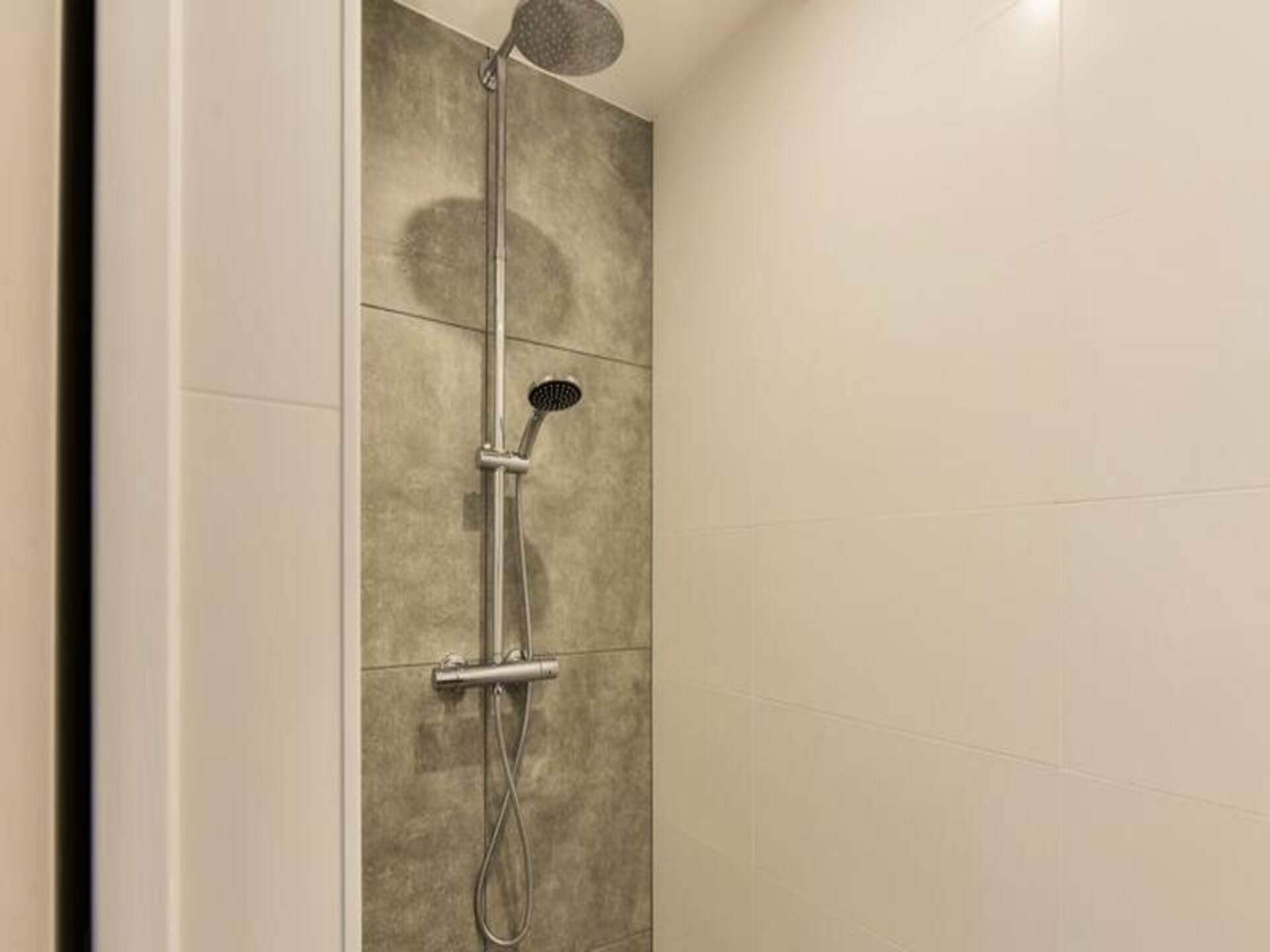 Luxury Garden View Apartment: modern strandappartement met eigen tuin in Zandvoort - foto 14