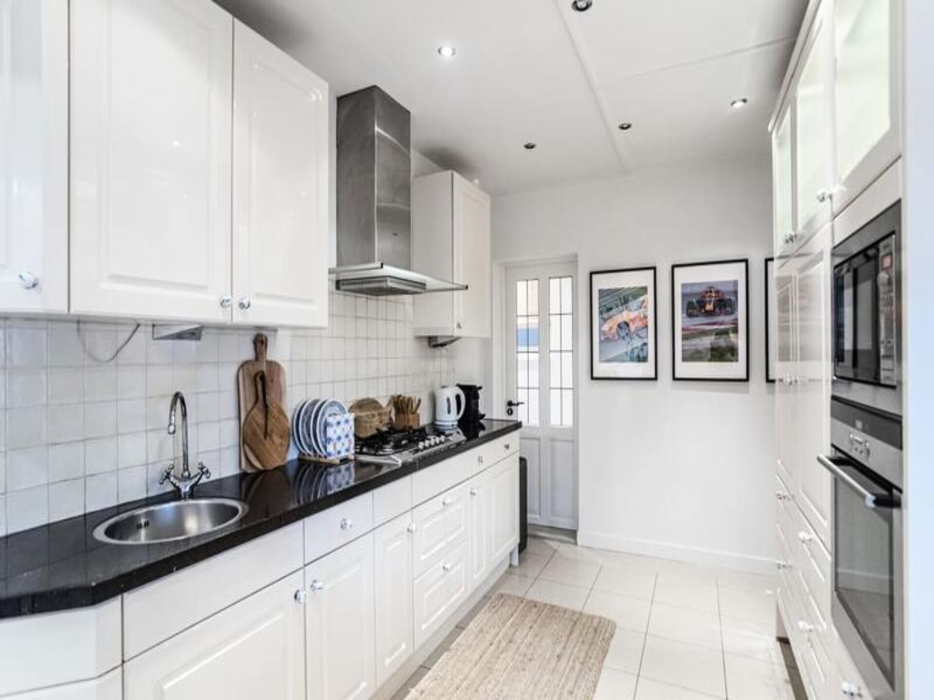 South Beach House: Modern appartement op begane grond, 250m van het strand - foto 17