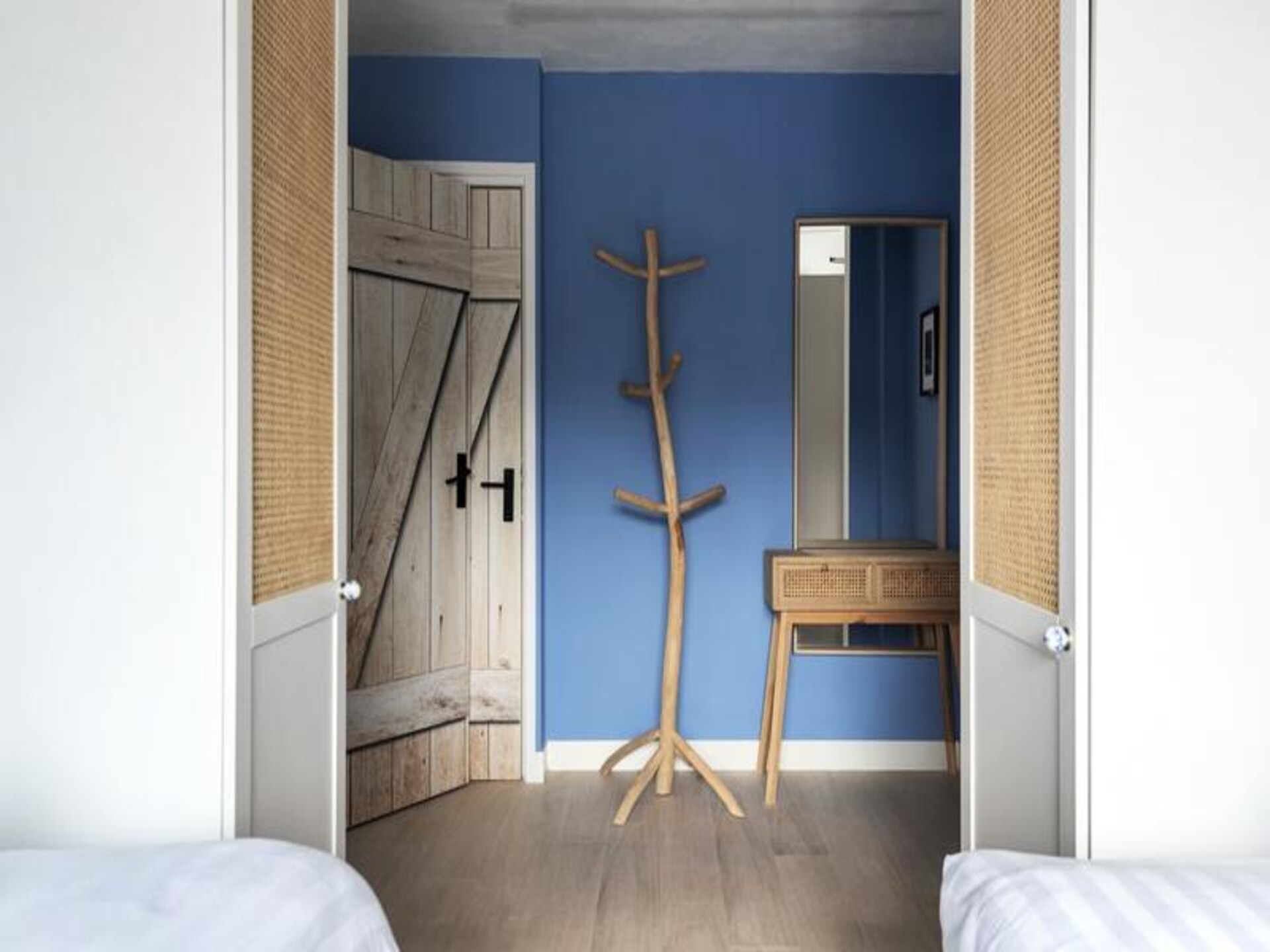 South Beach House: Modern appartement op begane grond, 250m van het strand - foto 21