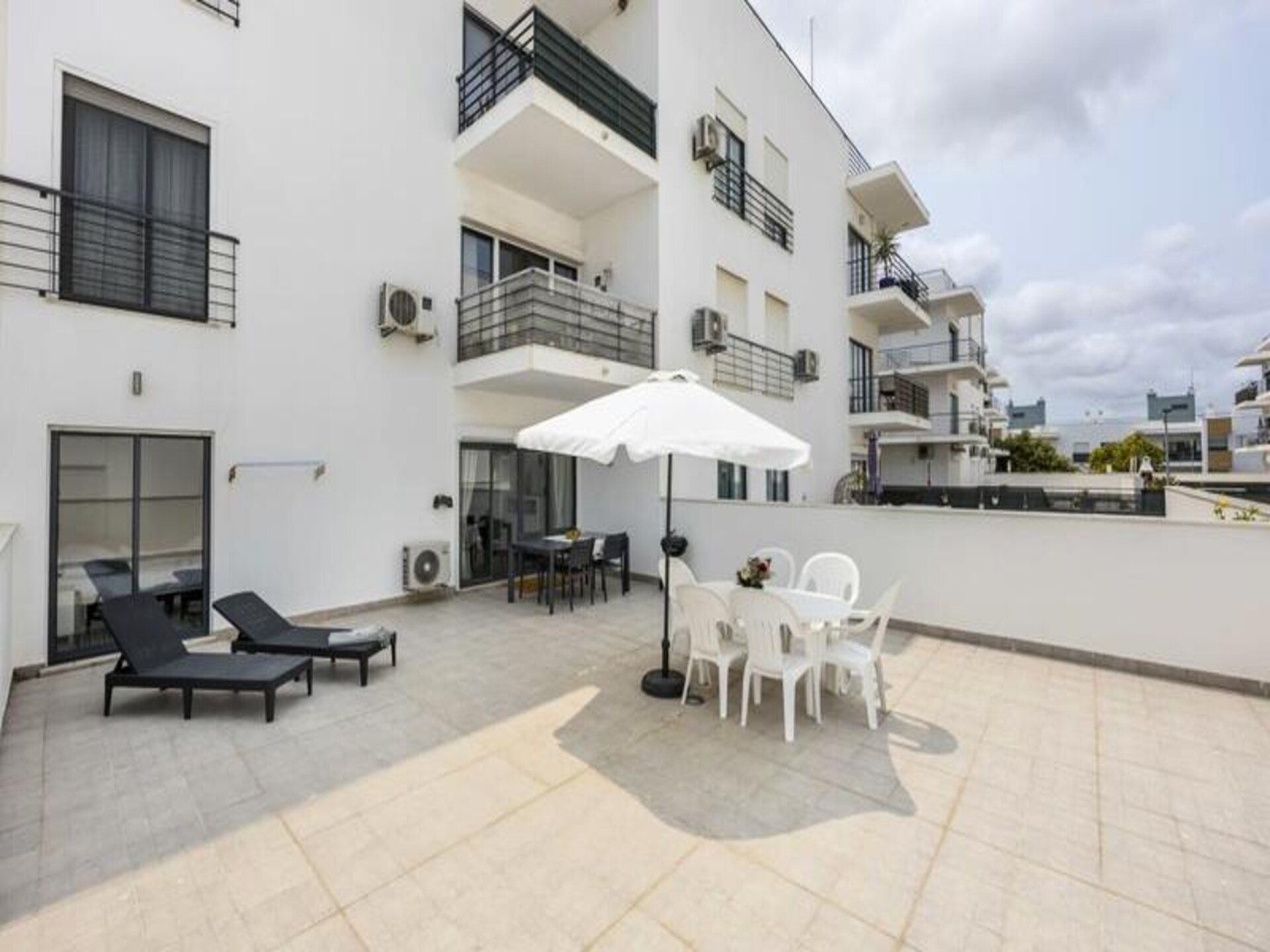Licht appartement met groot terras nabij jachthaven en strand in Lagos - foto 21