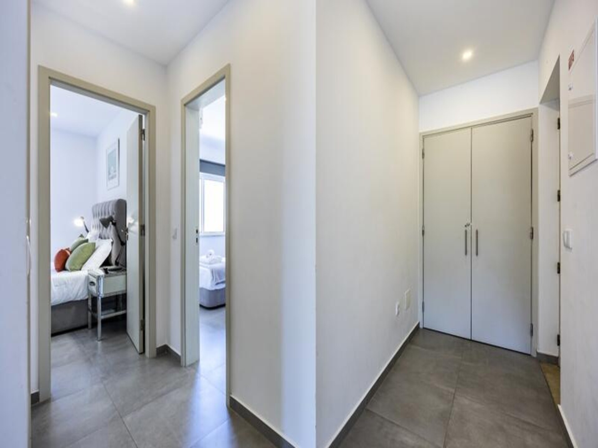 Licht appartement met 2 slaapkamers en oceaanzicht in Praia da Luz - foto 9