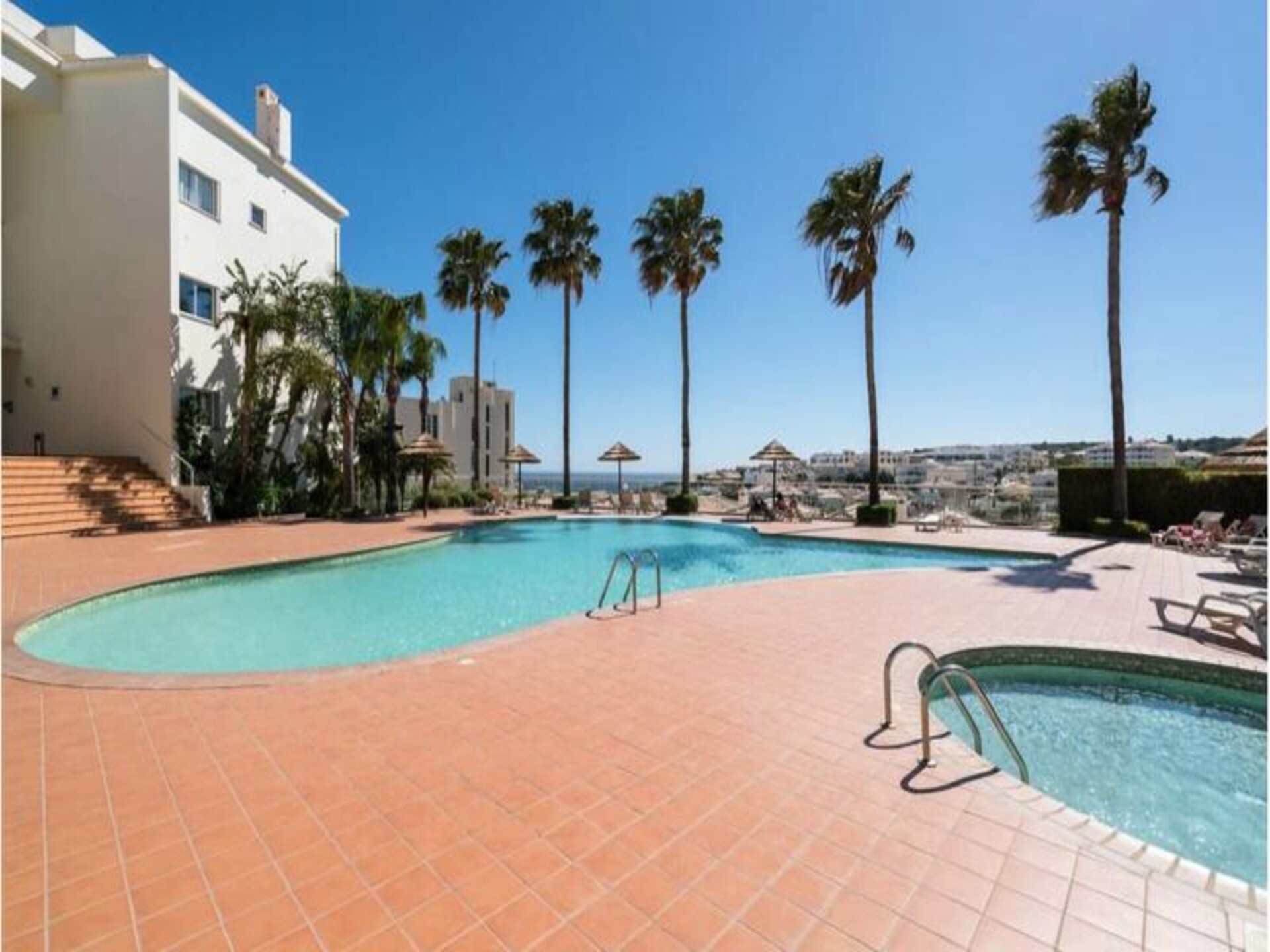 Luxe appartement met zwembad in Porto de Mós, op loopafstand van het strand - foto 22