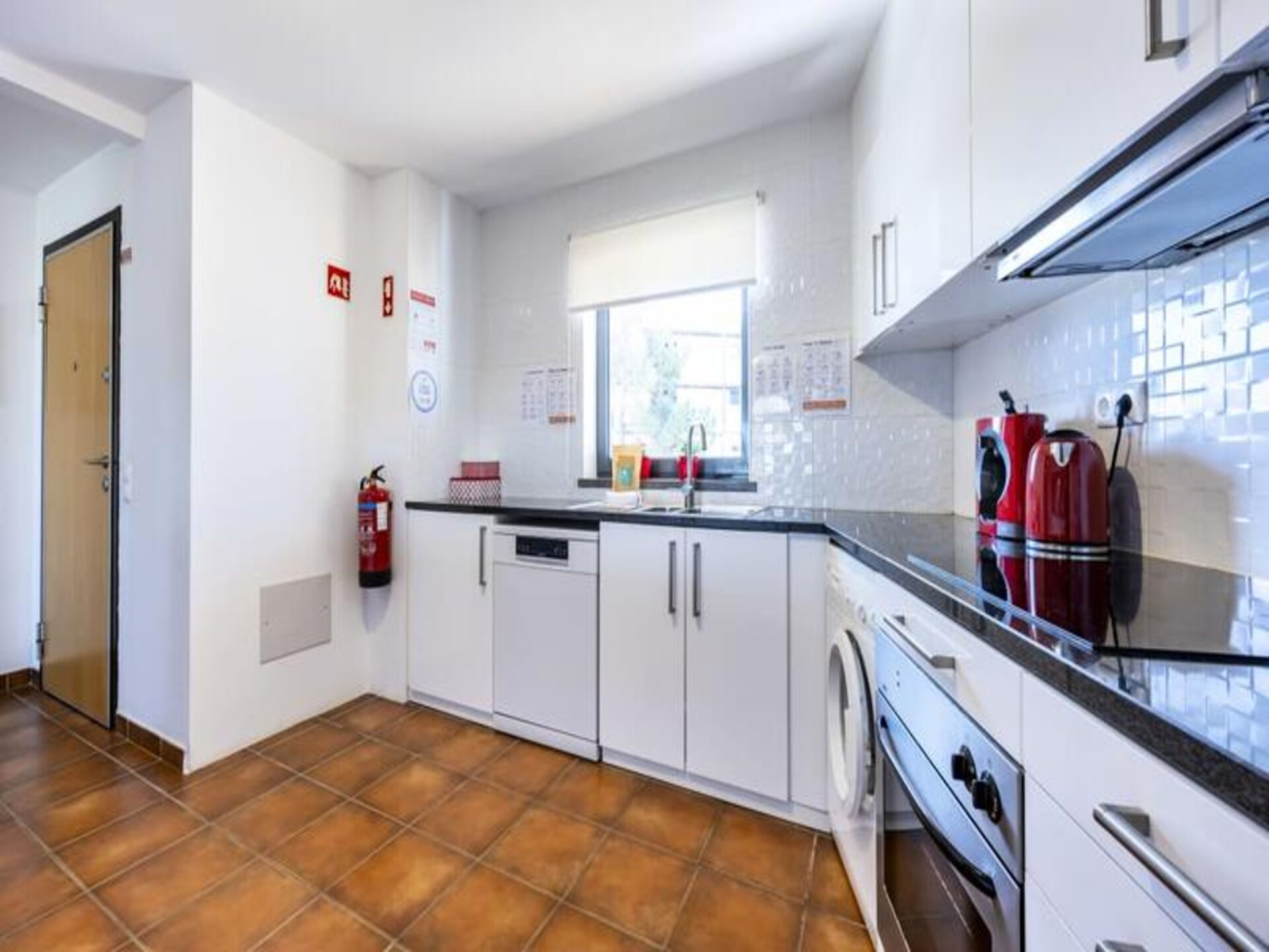 Licht appartement met terras nabij Meia Praia in Lagos - foto 21
