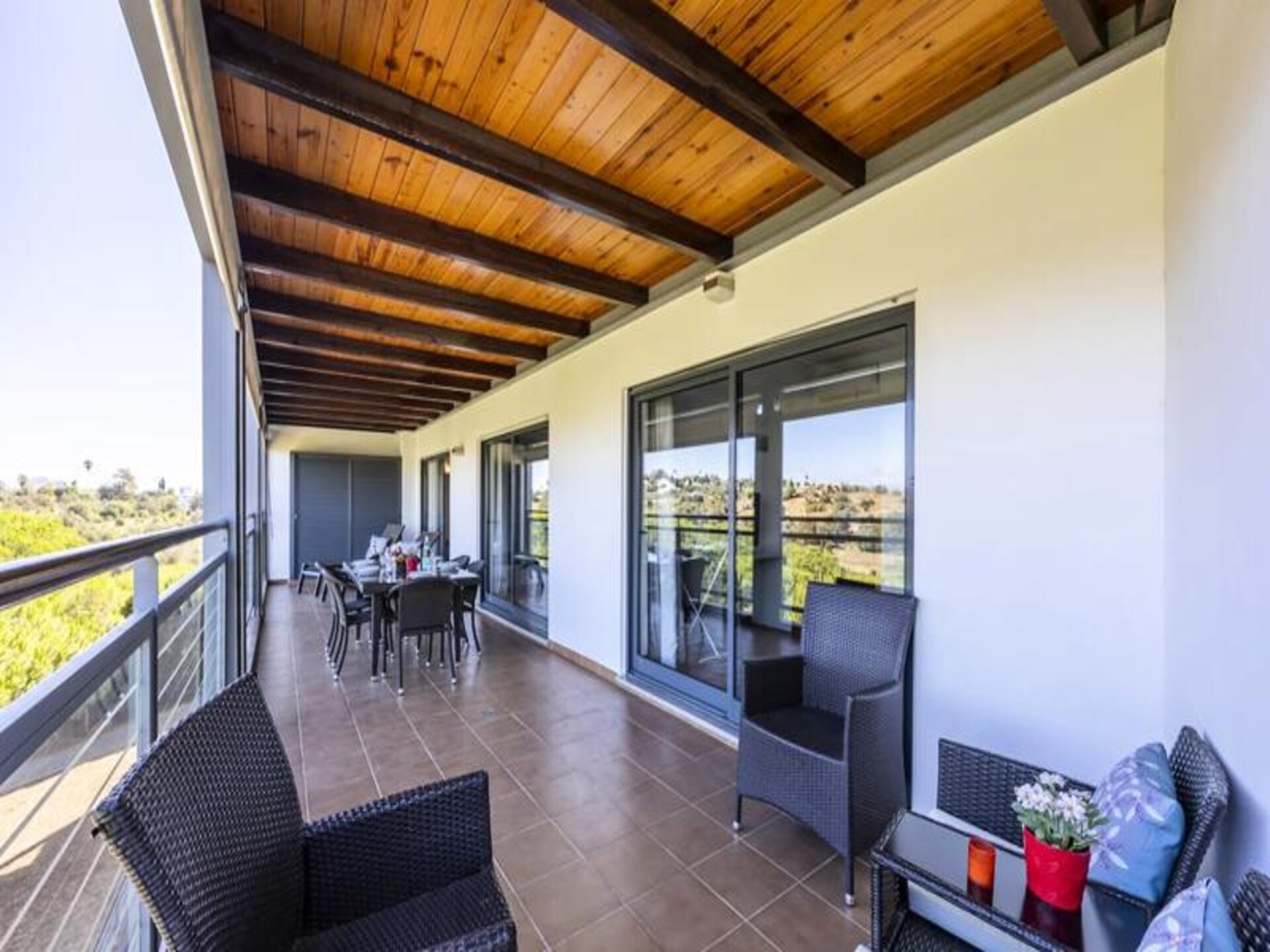 Licht appartement met terras nabij Meia Praia in Lagos - foto 25