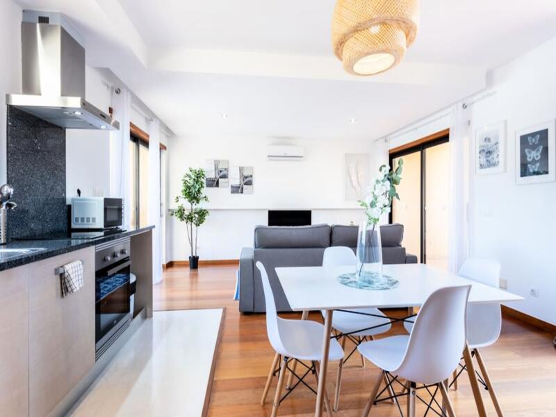 Poolview Loft in Baia da Luz: Modern duplex appartement op loopafstand van strand - foto 11