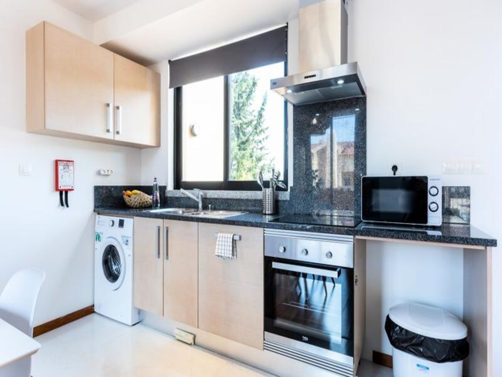 Poolview Loft in Baia da Luz: Modern duplex appartement op loopafstand van strand - foto 16