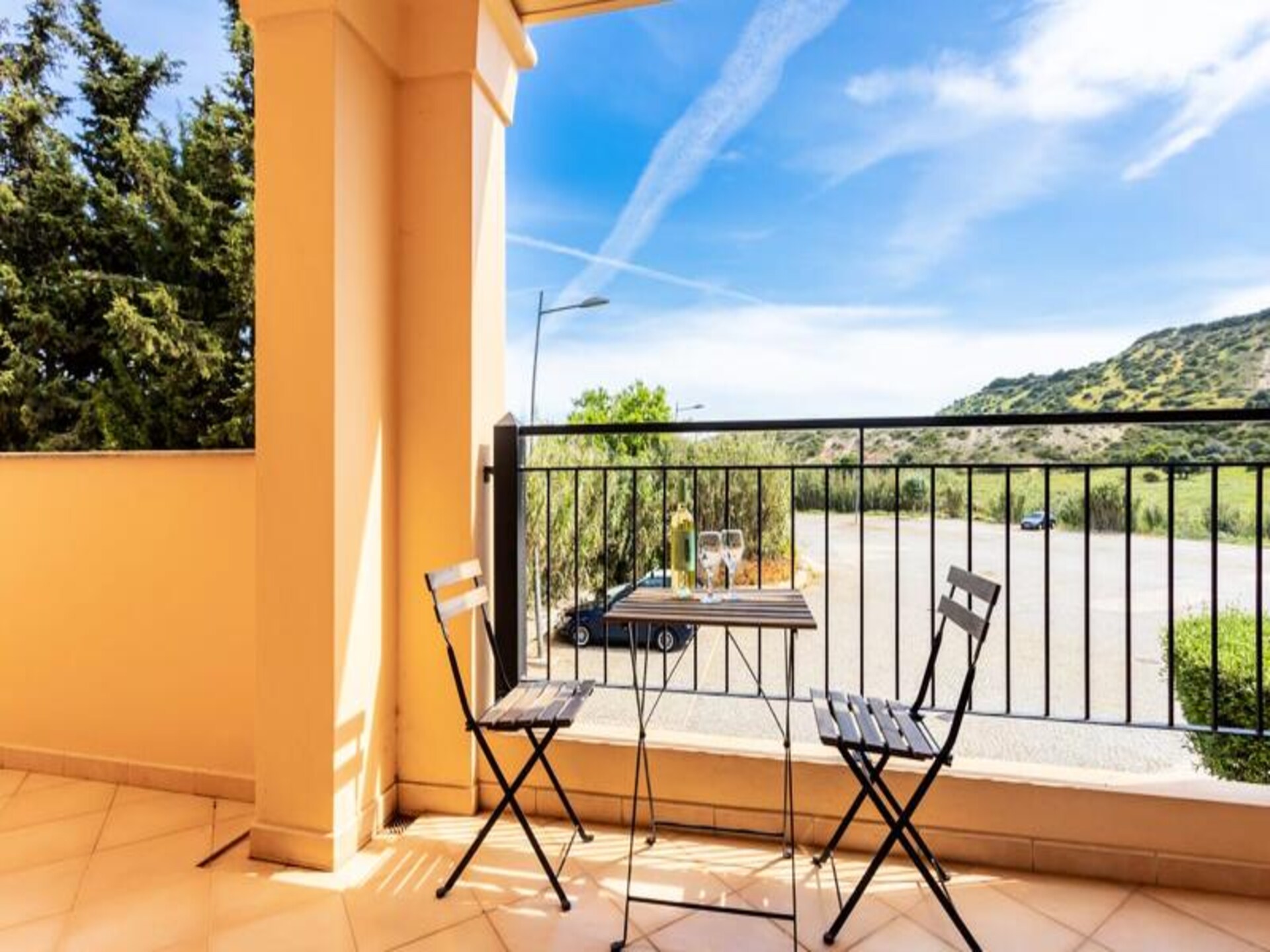 Poolview Loft in Baia da Luz: Modern duplex appartement op loopafstand van strand - foto 17