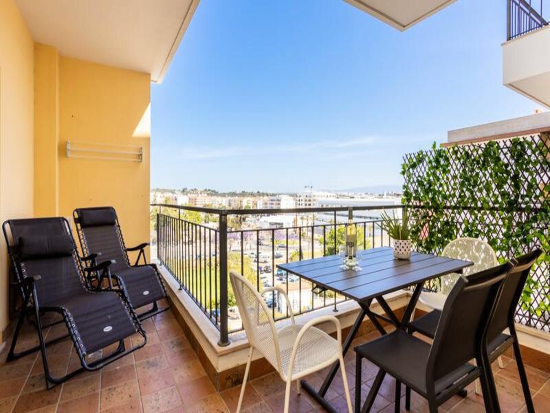 Licht appartement in Lagos met zwembad, fitness en uitzicht op Monchique - foto 15