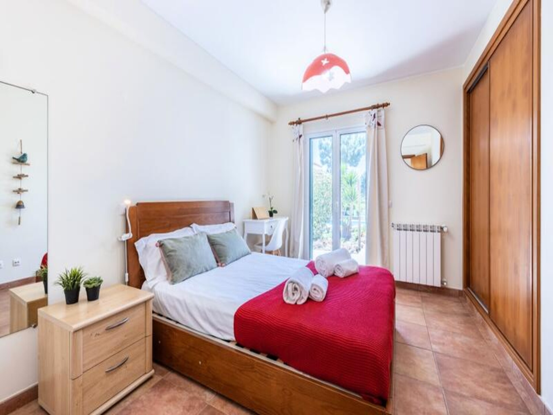 Casa May: Ruim appartement voor 10 in Aljezur met tuin, vlakbij strand - foto 5