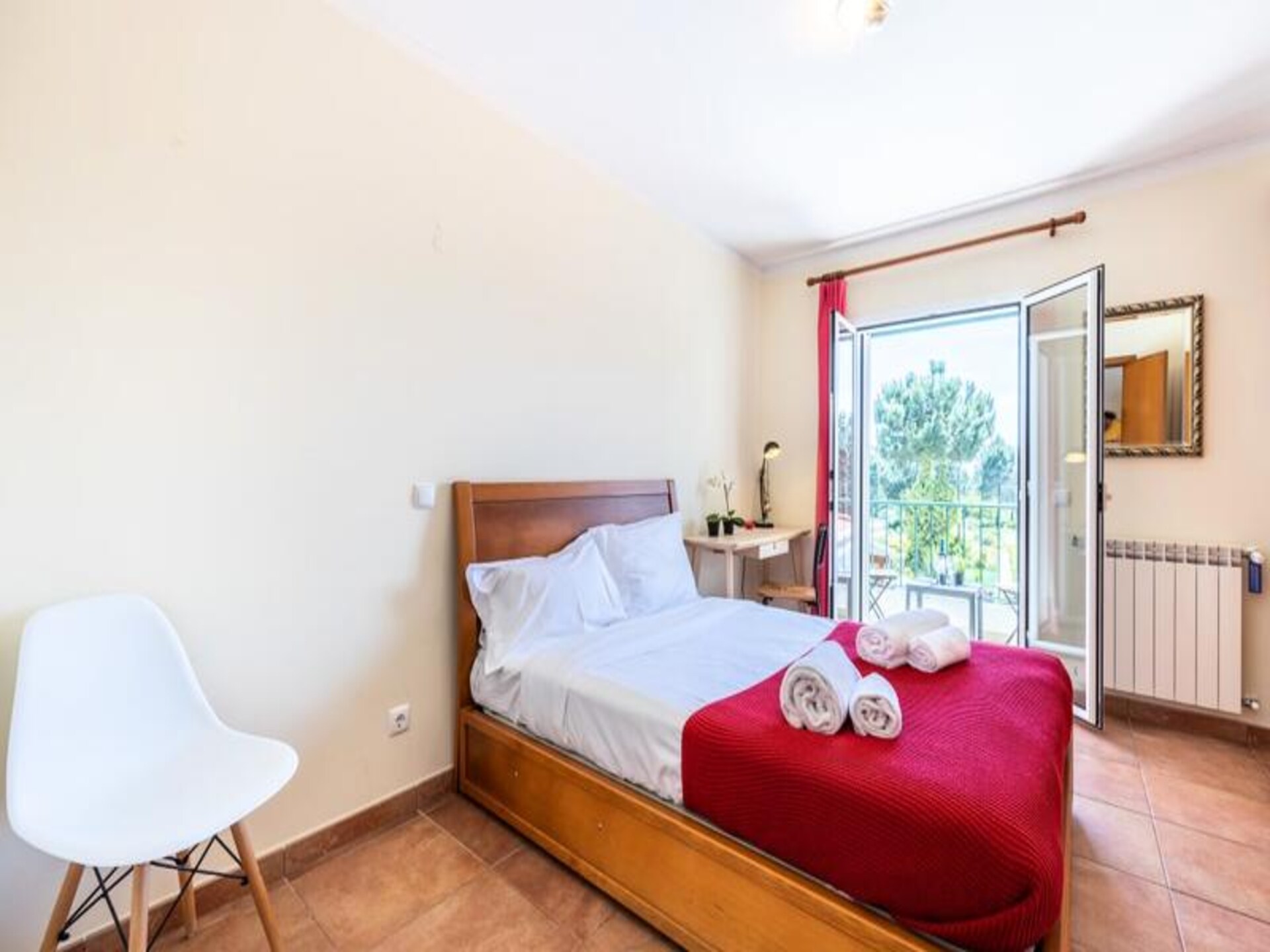 Casa May: Ruim appartement voor 10 in Aljezur met tuin, vlakbij strand - foto 9