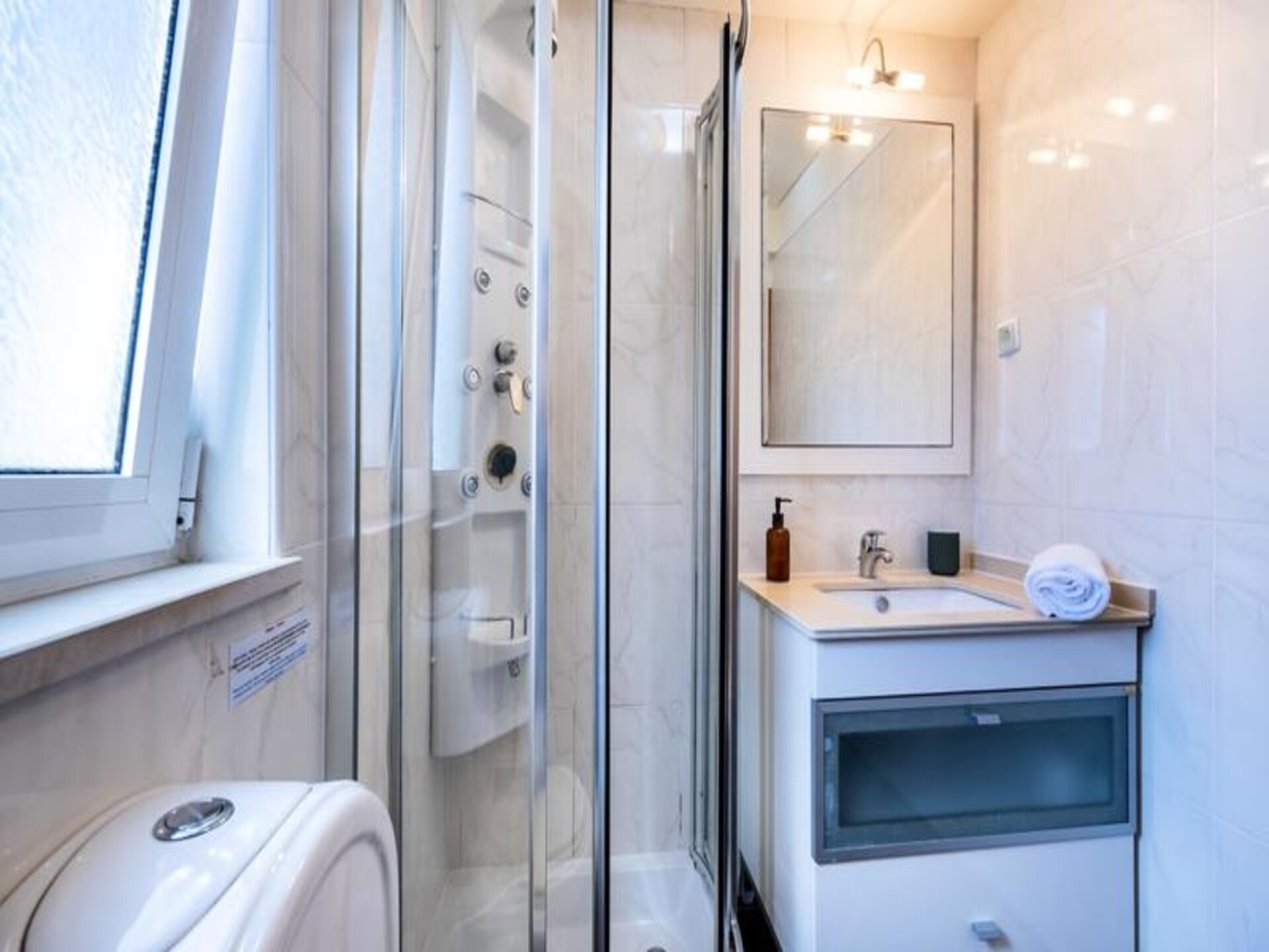 Casa May: Ruim appartement voor 10 in Aljezur met tuin, vlakbij strand - foto 15