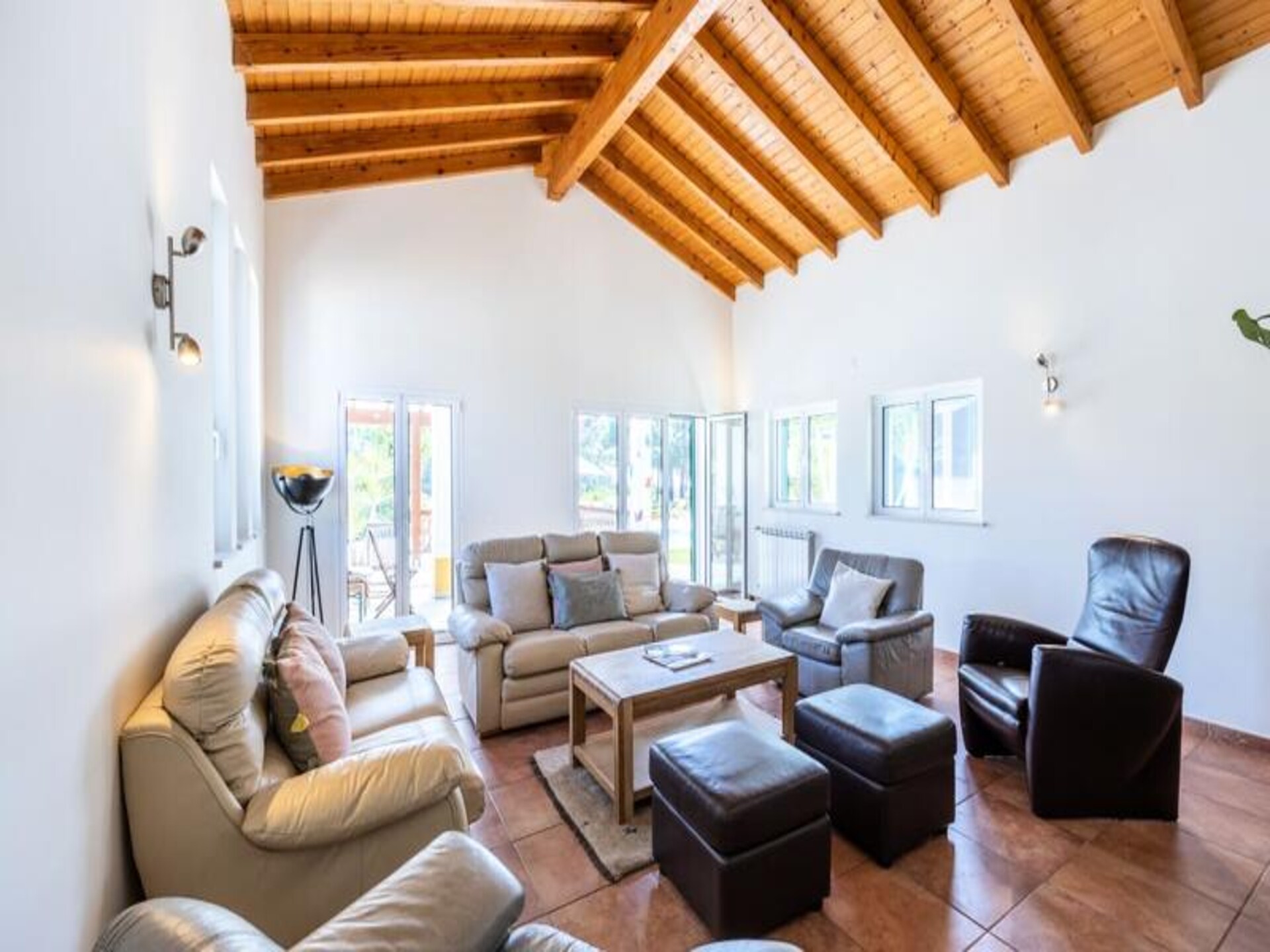 Casa May: Ruim appartement voor 10 in Aljezur met tuin, vlakbij strand - foto 25