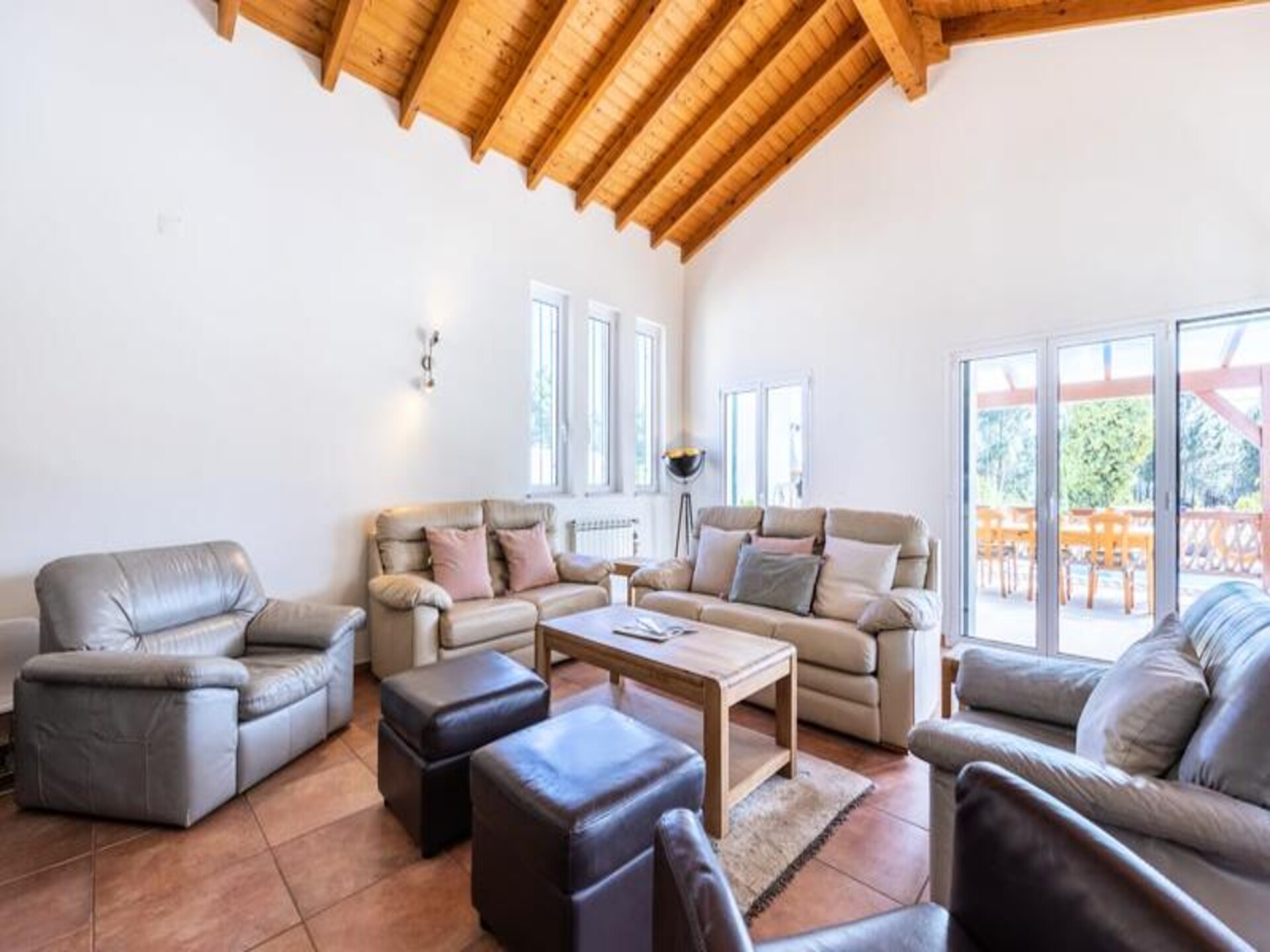 Casa May: Ruim appartement voor 10 in Aljezur met tuin, vlakbij strand - foto 26