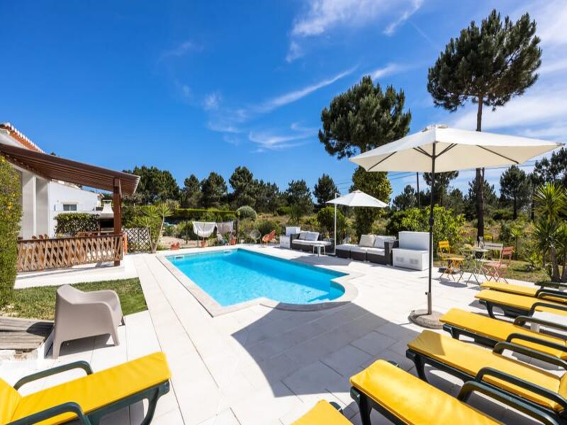 Casa May: Ruim appartement voor 10 in Aljezur met tuin, vlakbij strand - foto 36