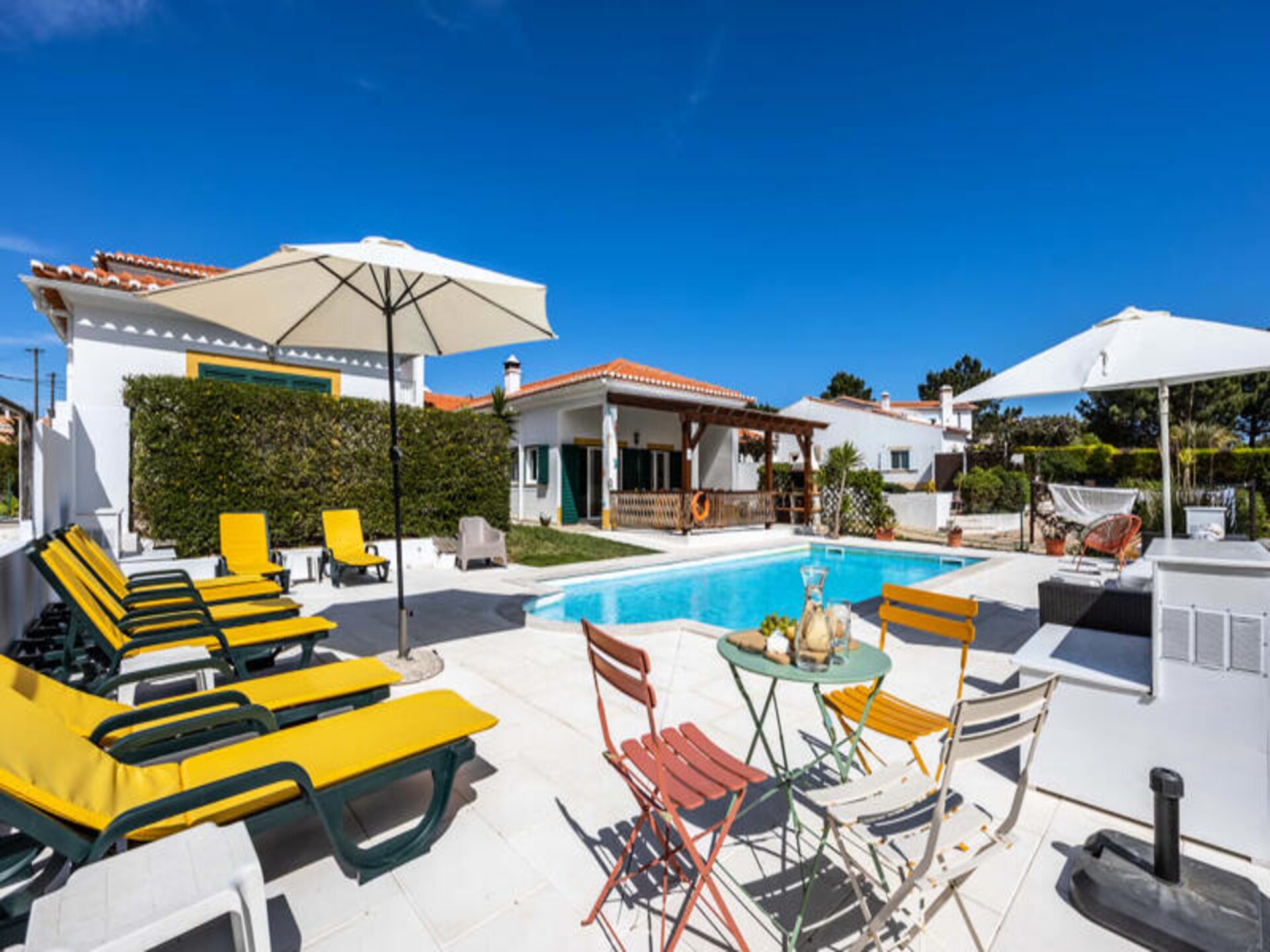 Casa May: Ruim appartement voor 10 in Aljezur met tuin, vlakbij strand - foto 37