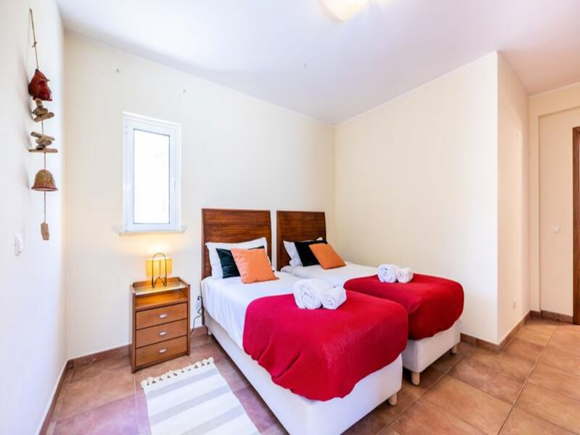 Casa May: Ruim appartement voor 10 in Aljezur met tuin, vlakbij strand - foto 39