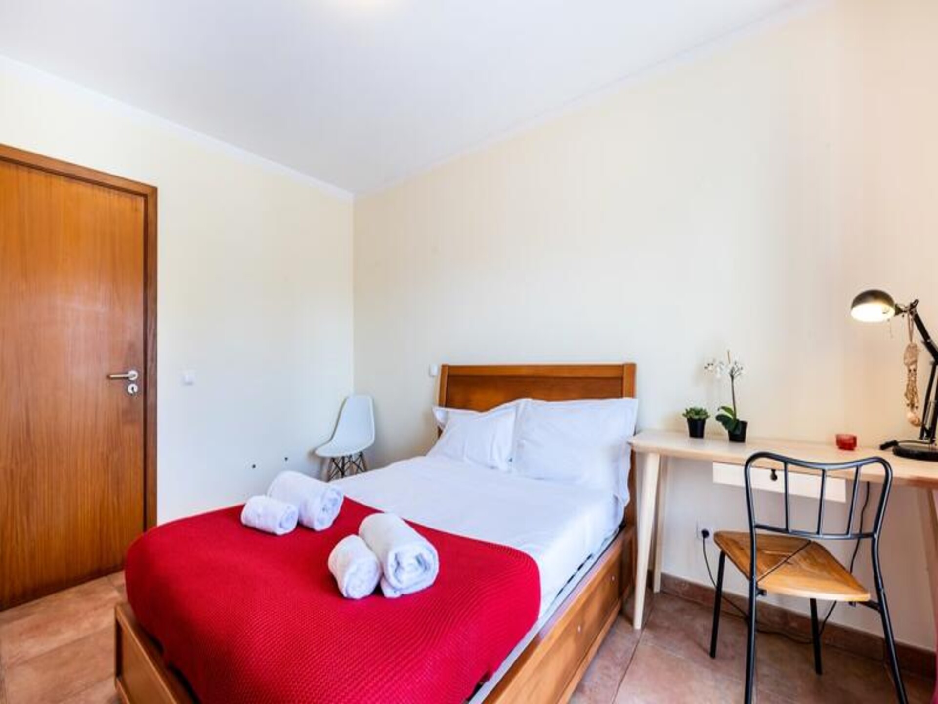 Casa May: Ruim appartement voor 10 in Aljezur met tuin, vlakbij strand - foto 44