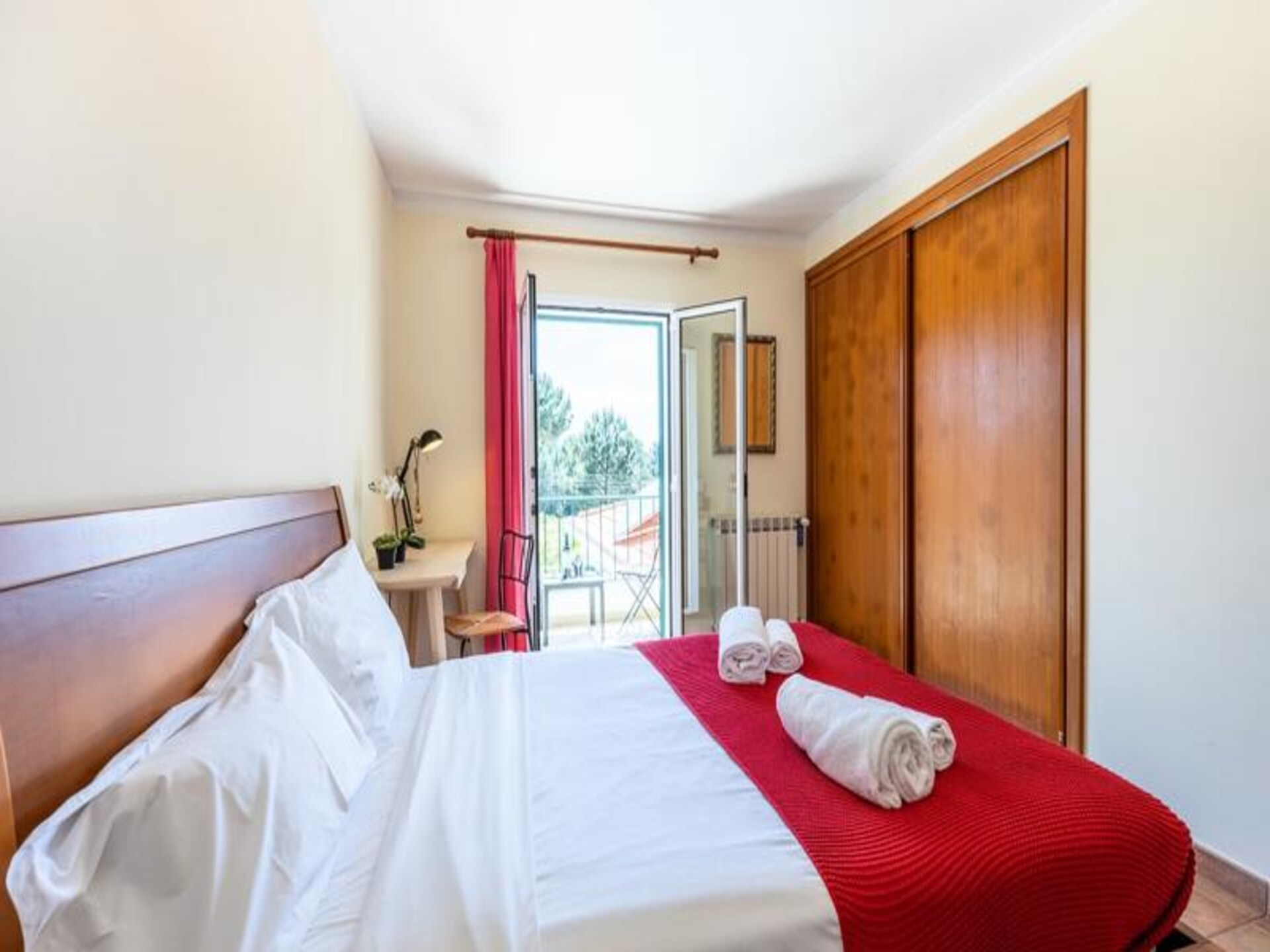 Casa May: Ruim appartement voor 10 in Aljezur met tuin, vlakbij strand - foto 45