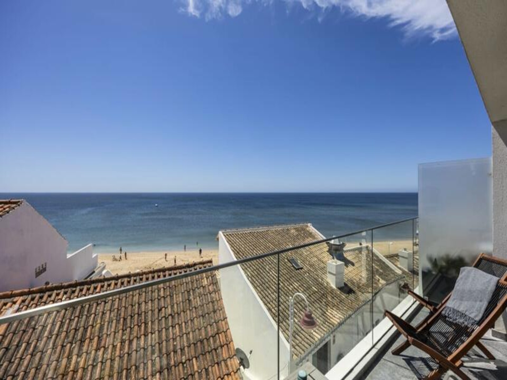 Frontline Seaview Apartment: Direct aan zee in Salema met panoramisch uitzicht - foto 19
