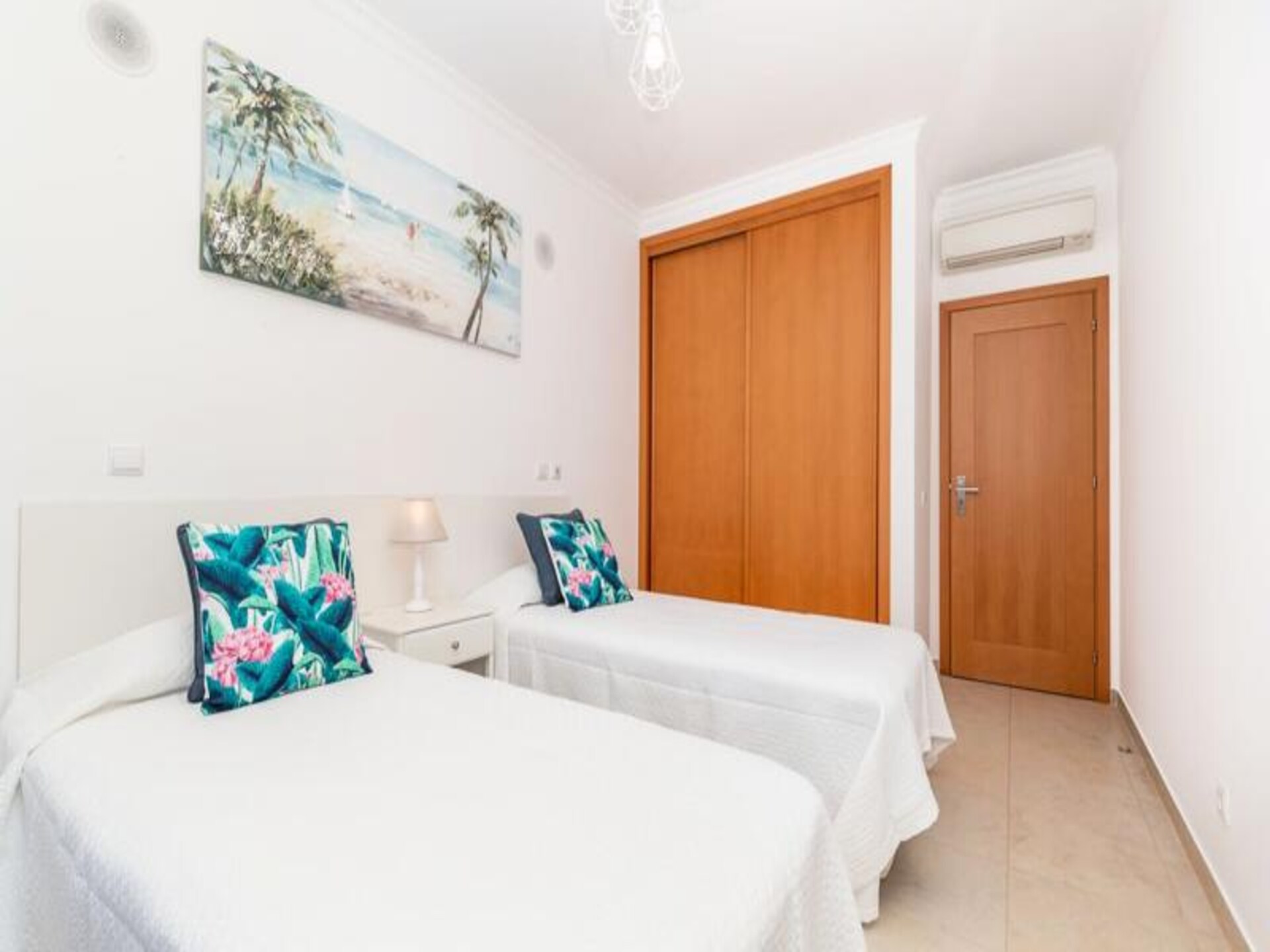 Modern appartement met balkon en zeezicht, op loopafstand van strand Porto de Mos - foto 18
