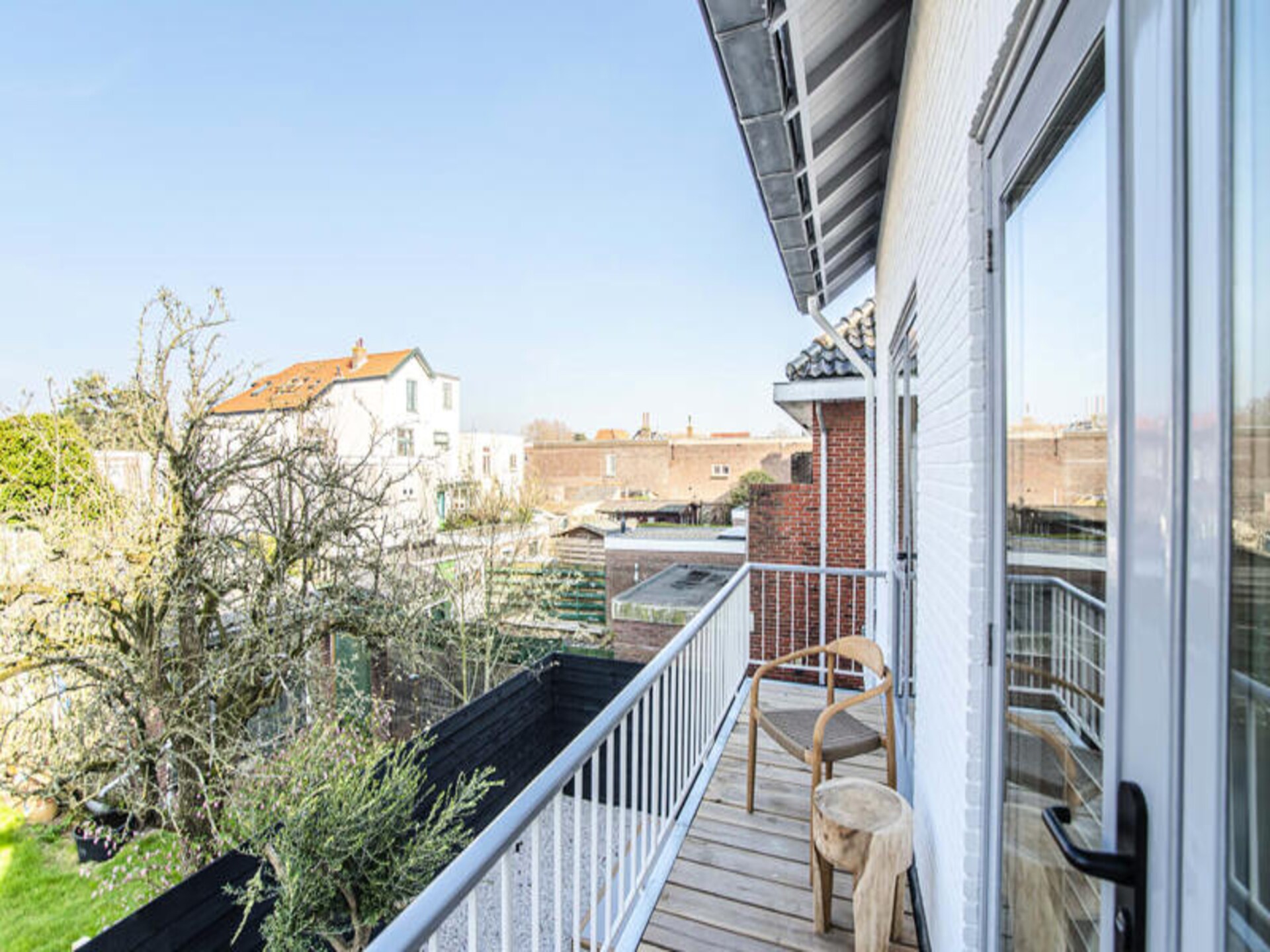 Marley's Beachhouse: Luxe gastenkamer met balkon, 250m van het strand - foto 20