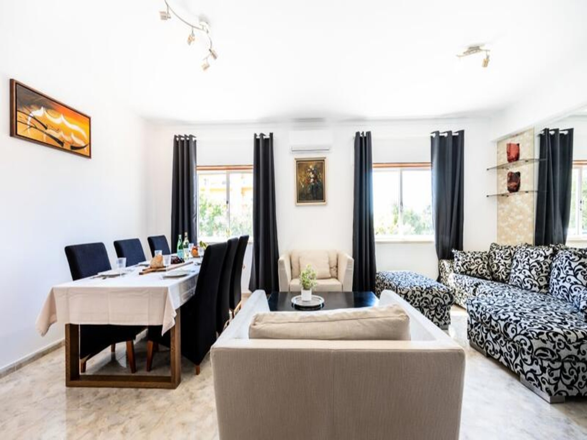 Gerenoveerd 3-slaapkamer appartement op loopafstand van strand en haven - foto 16