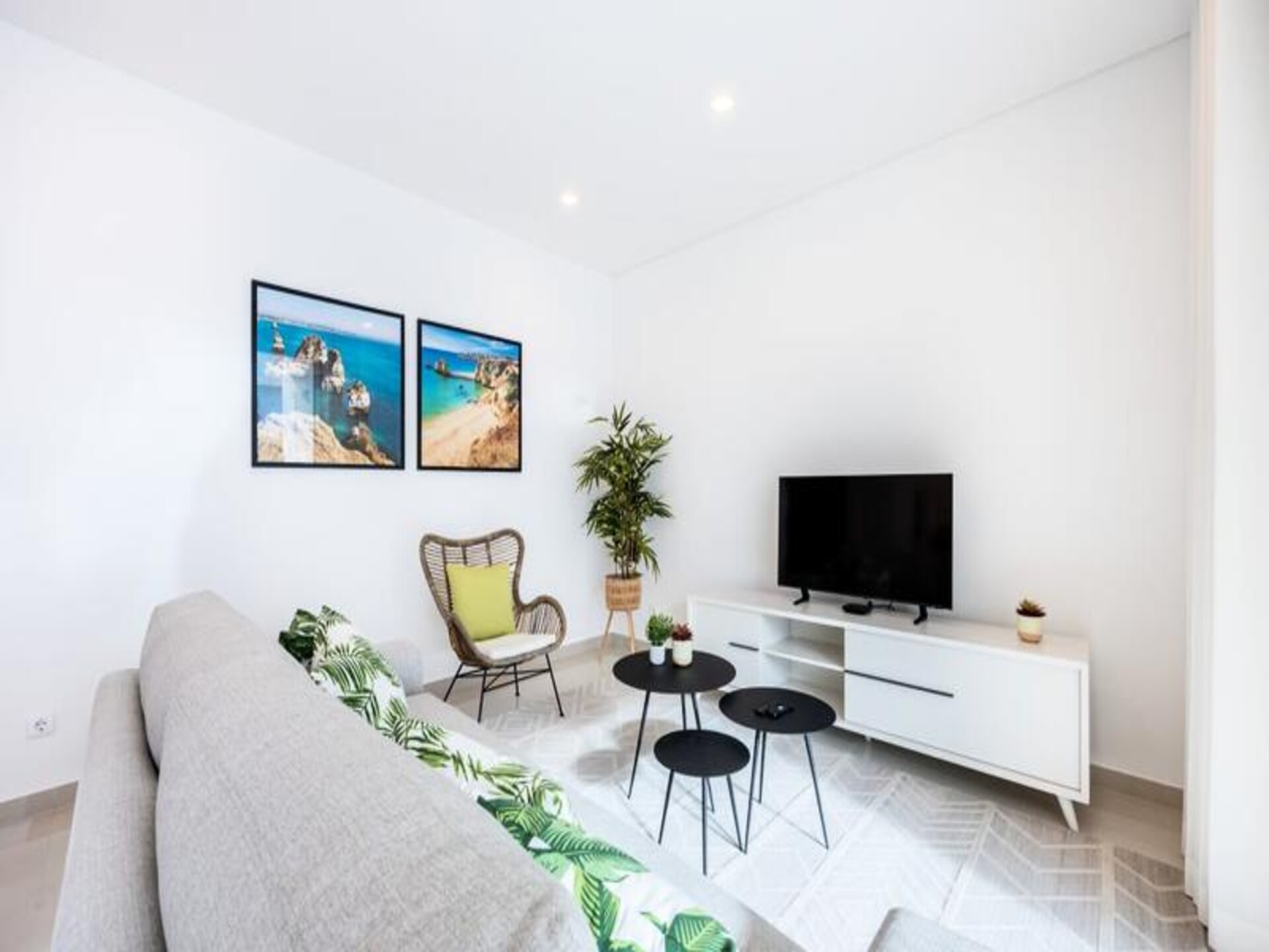 Luxe 3-slaapkamer appartement met zwembadzicht in Lagos, dichtbij strand en haven - foto 4