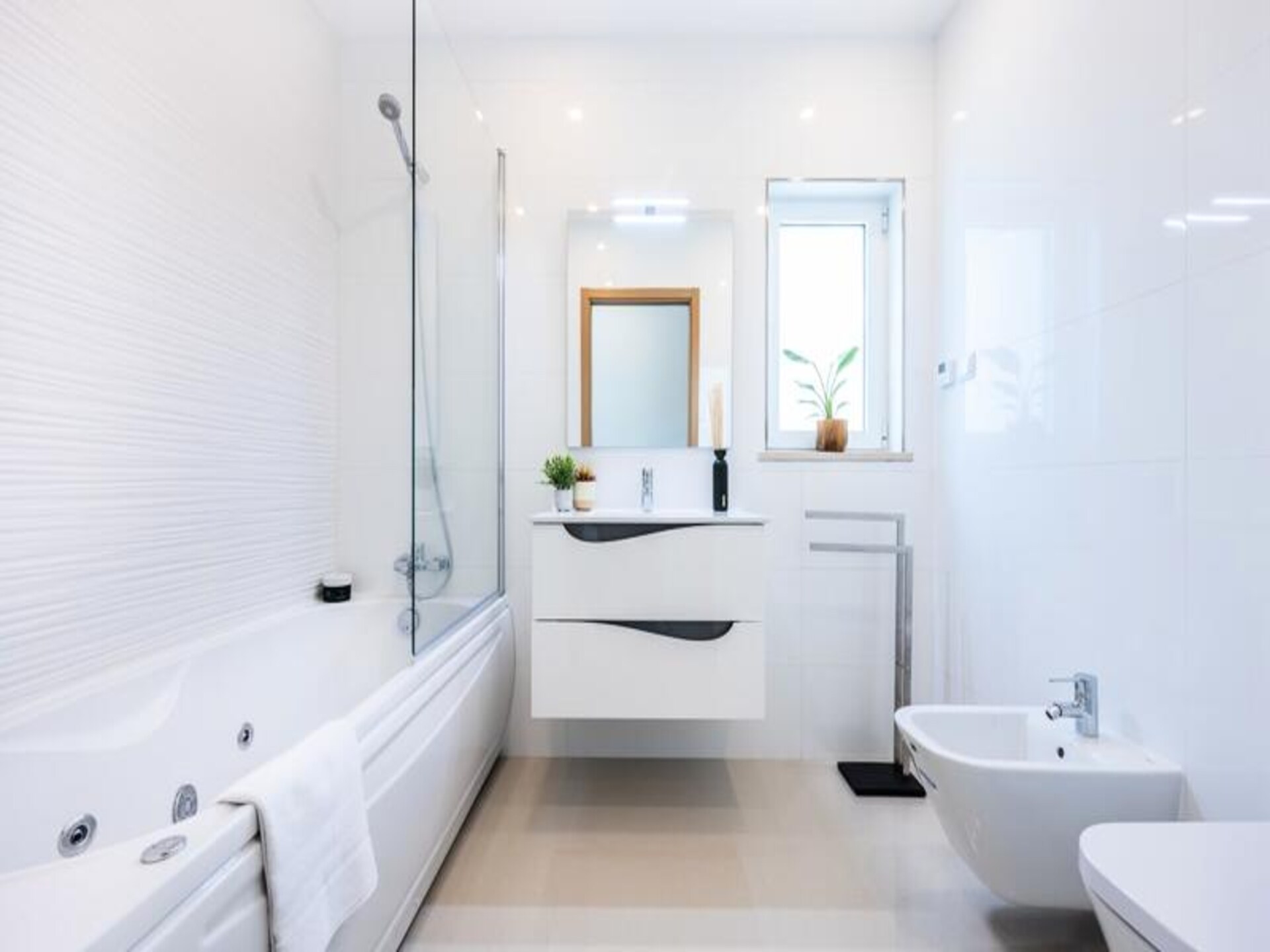 Luxe 3-slaapkamer appartement met zwembadzicht in Lagos, dichtbij strand en haven - foto 7
