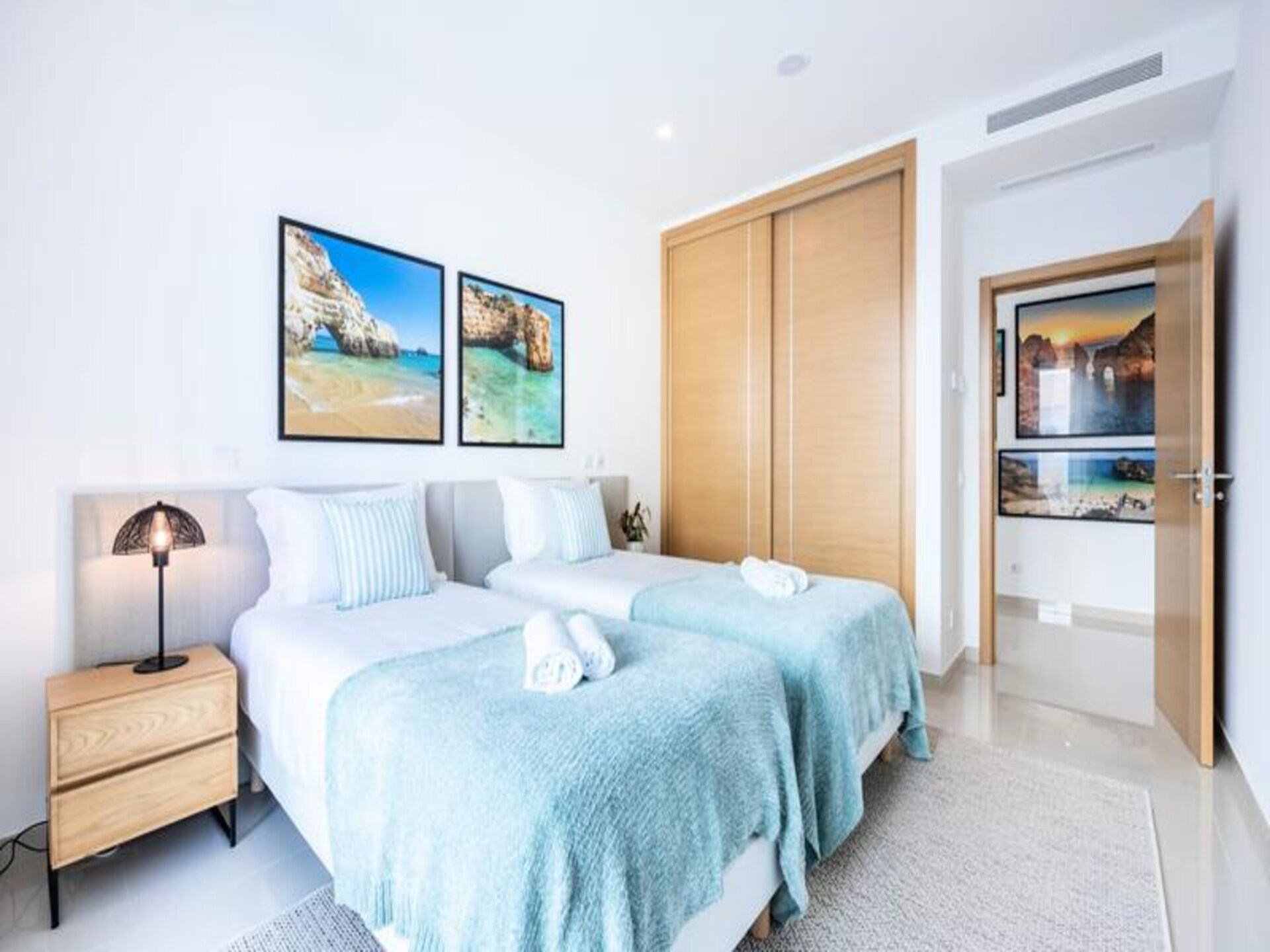 Luxe 3-slaapkamer appartement met zwembadzicht in Lagos, dichtbij strand en haven - foto 11