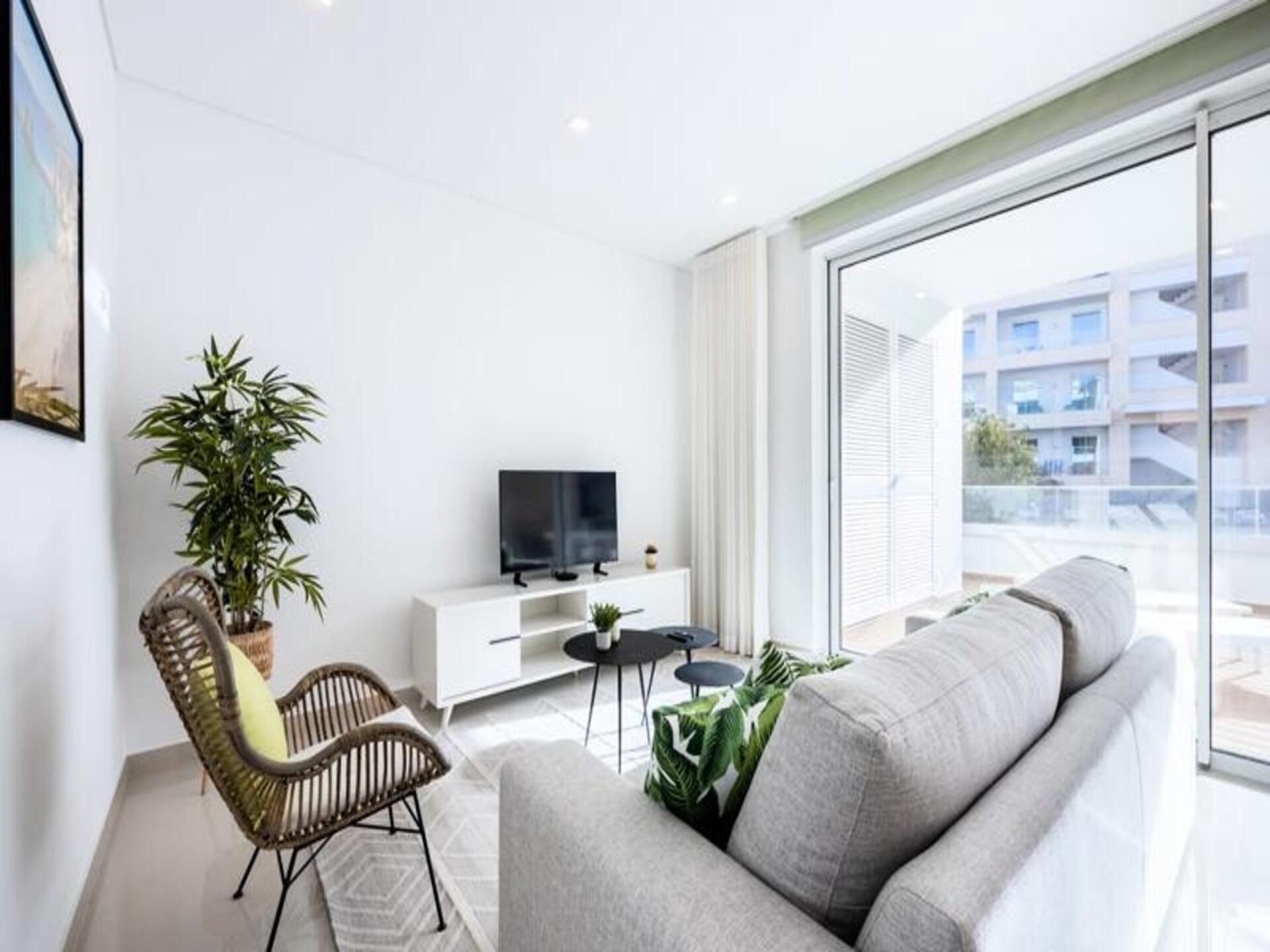 Luxe 3-slaapkamer appartement met zwembadzicht in Lagos, dichtbij strand en haven - foto 20