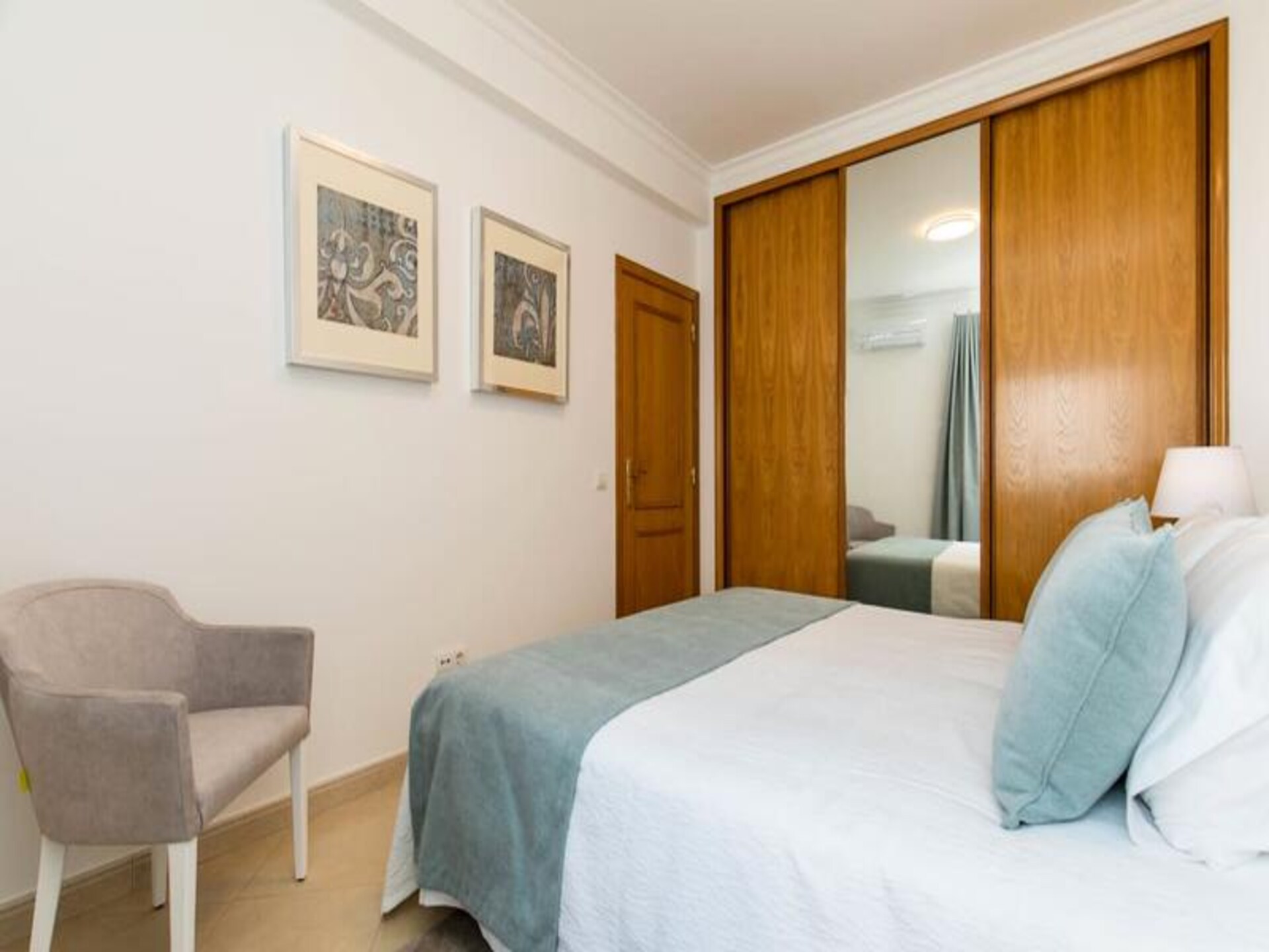 Ruim appartement in hartje Lagos met dakterras, vlakbij strand - foto 9