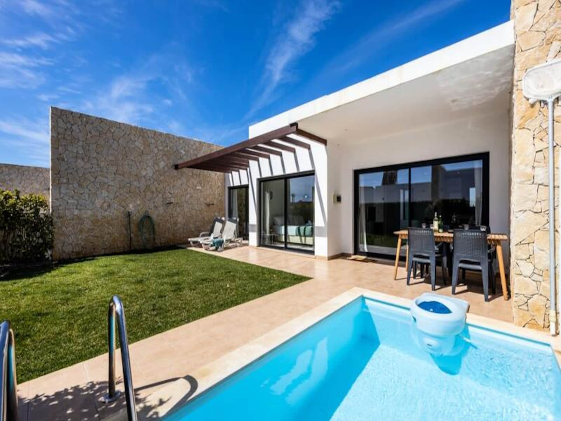 Villa Drop In: Modern appartement met tuin en zwembad in Sagres - foto 1