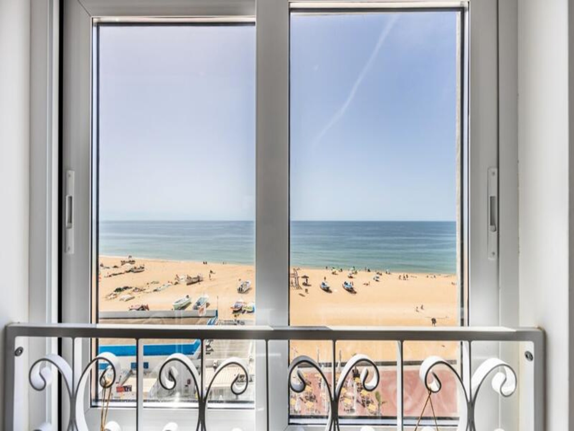 Appartement aan zee in Armação de Pêra met panoramisch oceaanzicht - foto 8