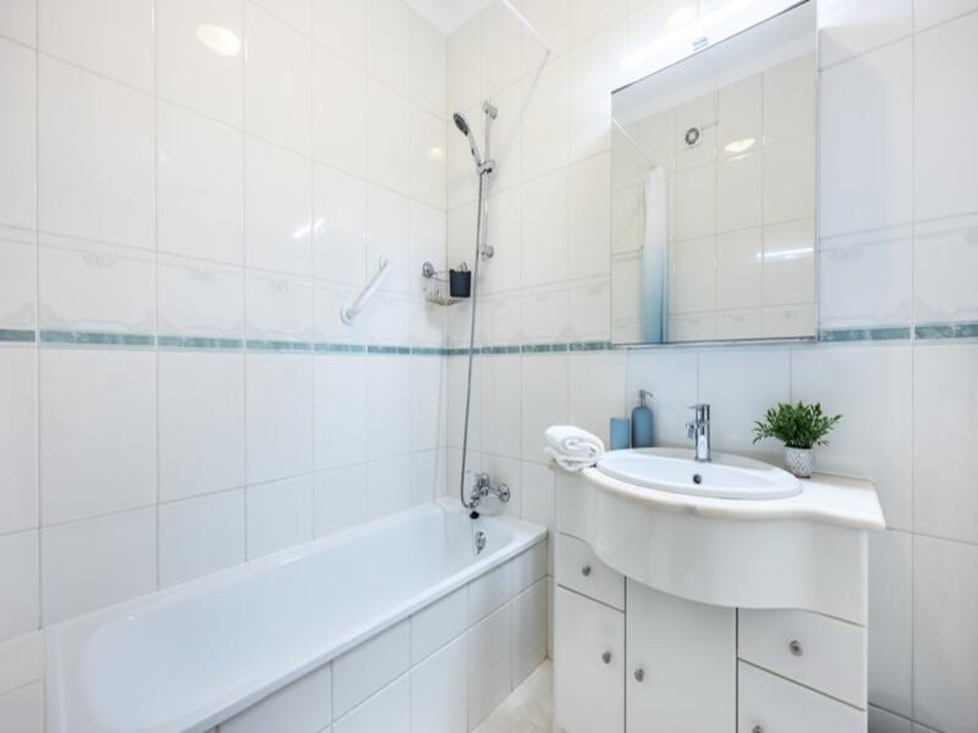 Stylish Seashore Apartment: Modern verblijf in hartje Lagos - foto 7