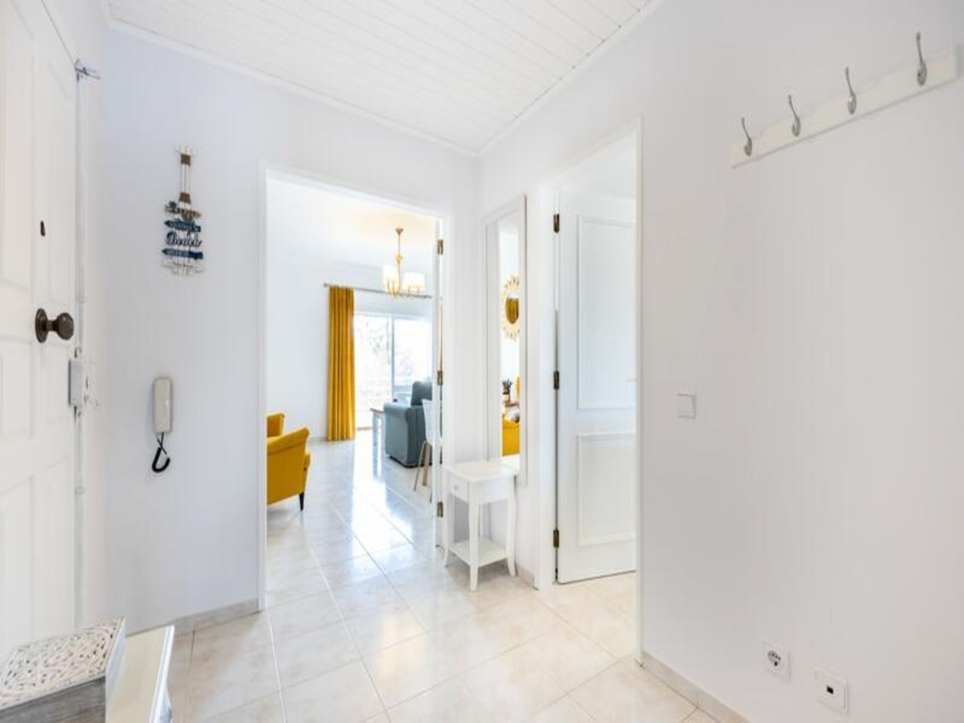 Stylish Seashore Apartment: Modern verblijf in hartje Lagos - foto 9