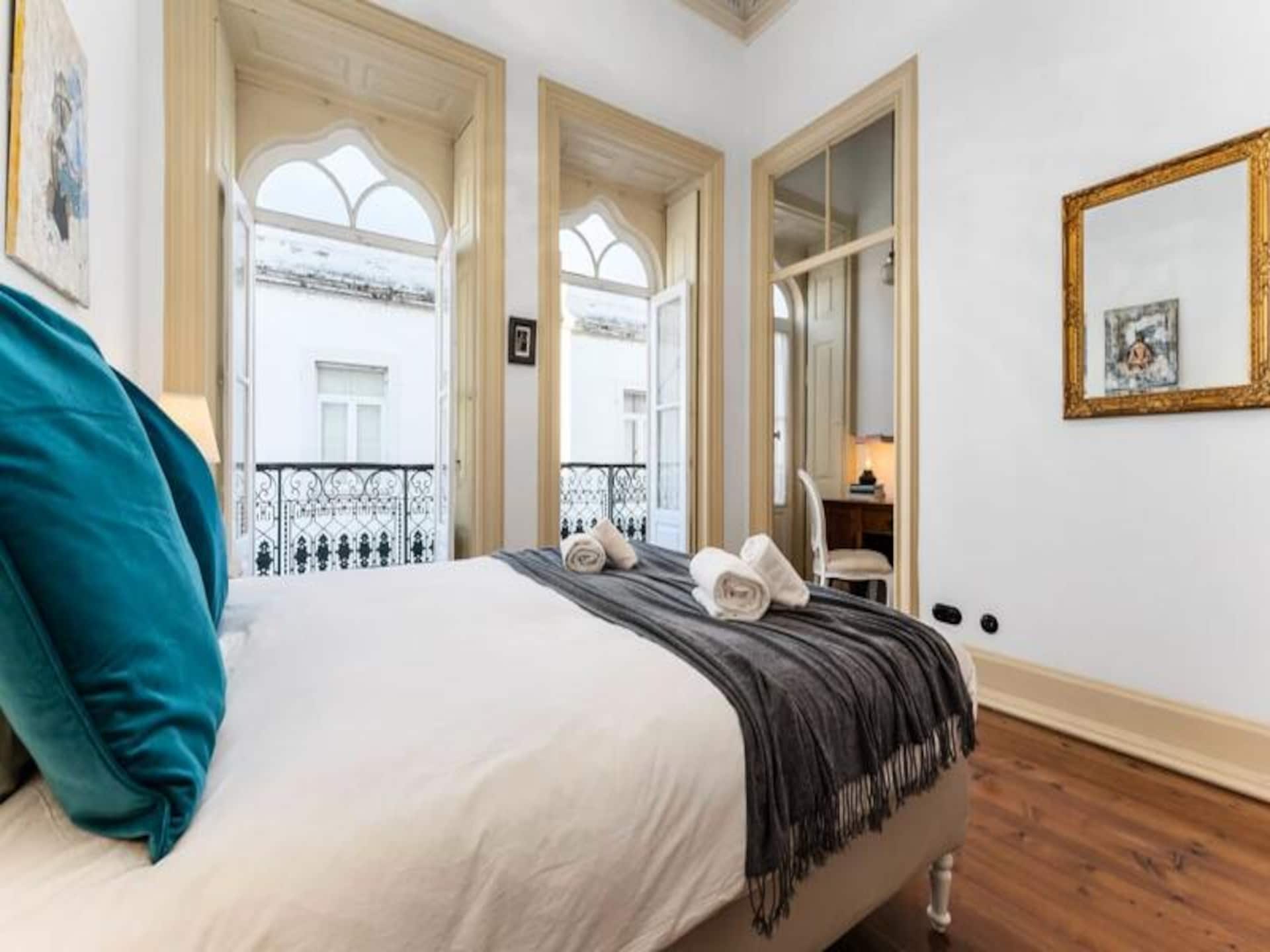 Historisch appartement in Olhão met panoramisch dakterras en uitzicht op zee - foto 13