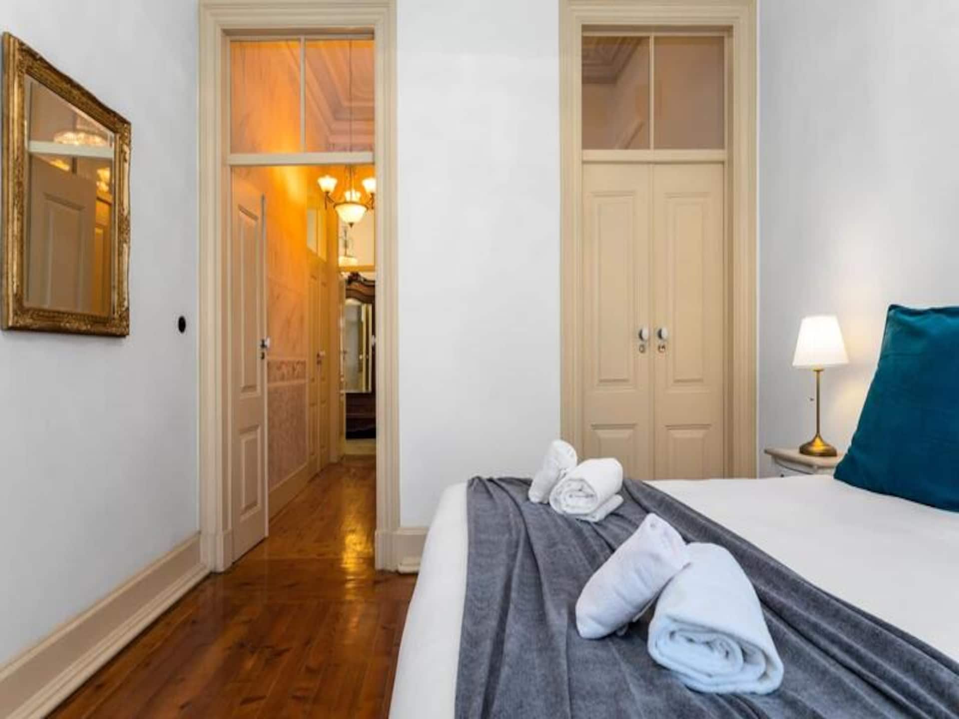 Historisch appartement in Olhão met panoramisch dakterras en uitzicht op zee - foto 16
