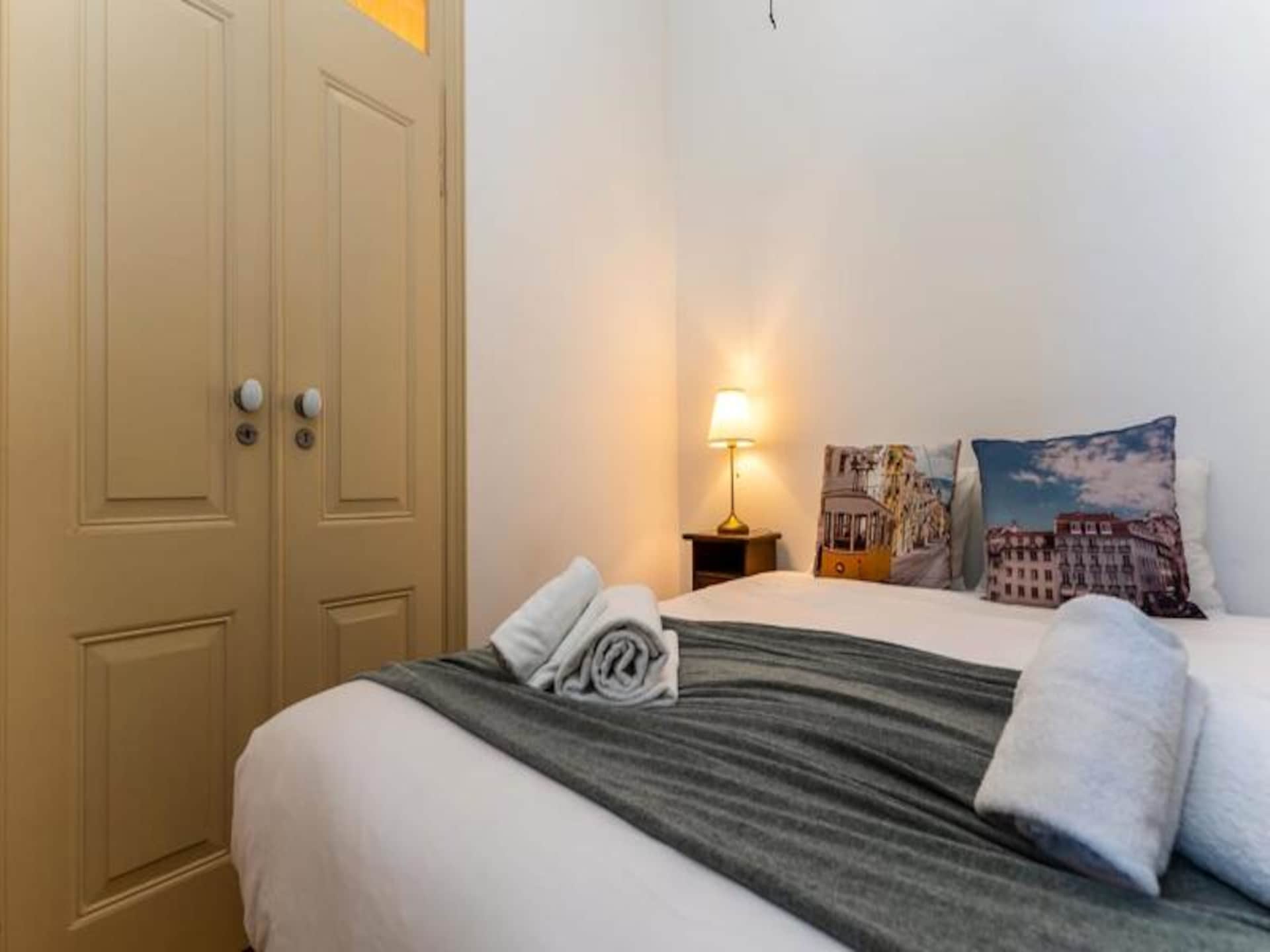 Historisch appartement in Olhão met panoramisch dakterras en uitzicht op zee - foto 18