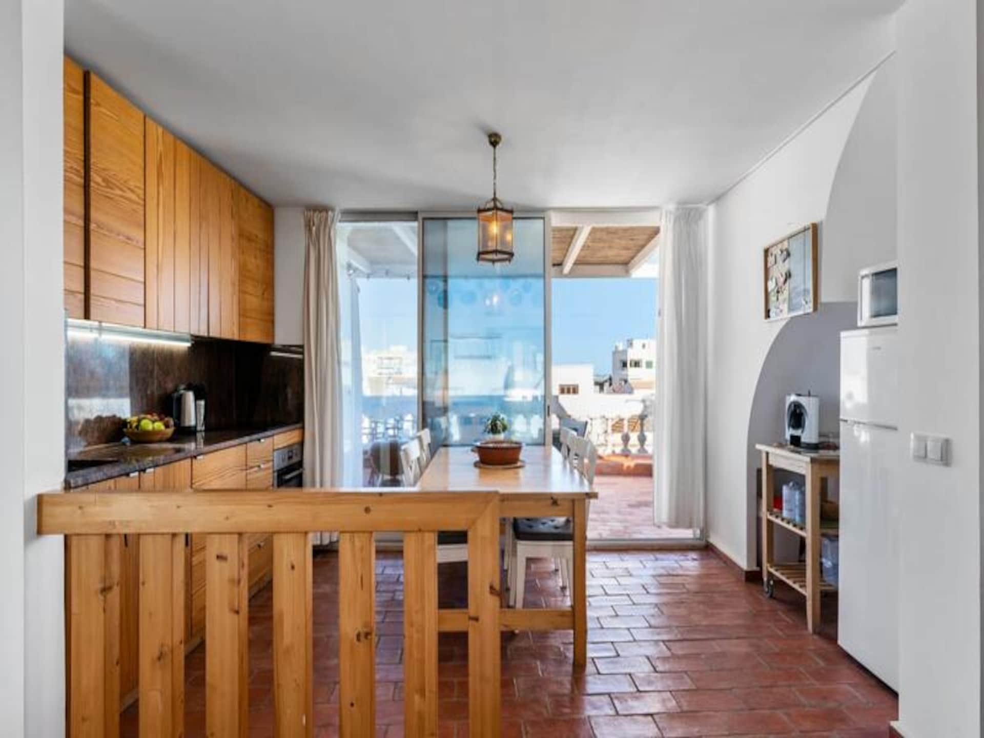 Historisch appartement in Olhão met panoramisch dakterras en uitzicht op zee - foto 32