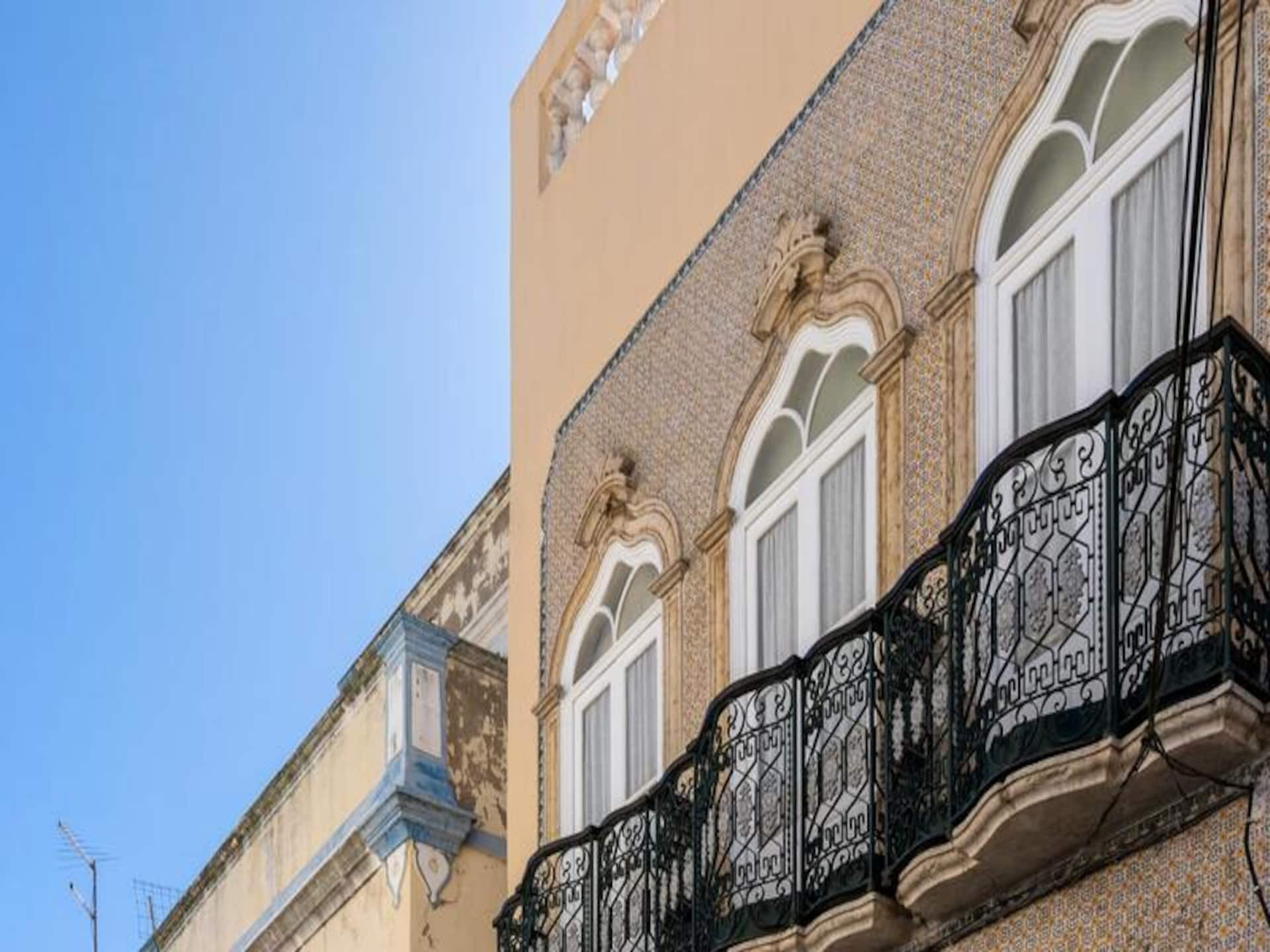Historisch appartement in Olhão met panoramisch dakterras en uitzicht op zee - foto 43