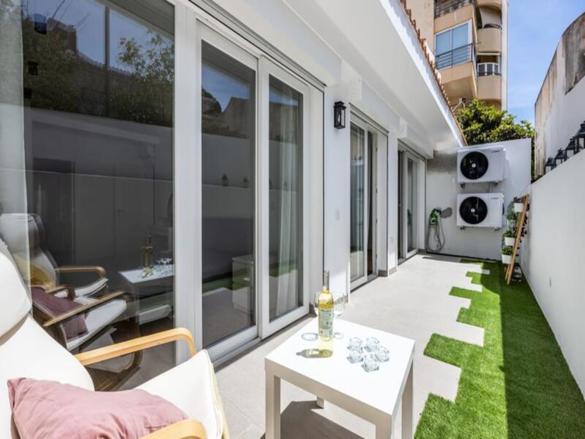 Modern appartement vlakbij Praia da Falésia met privéterras - foto 10