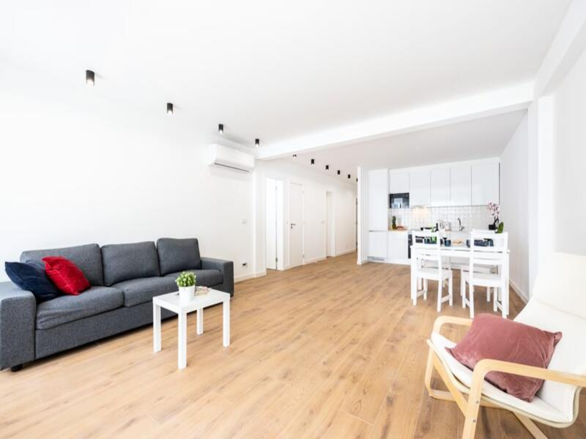 Modern appartement vlakbij Praia da Falésia met privéterras - foto 13