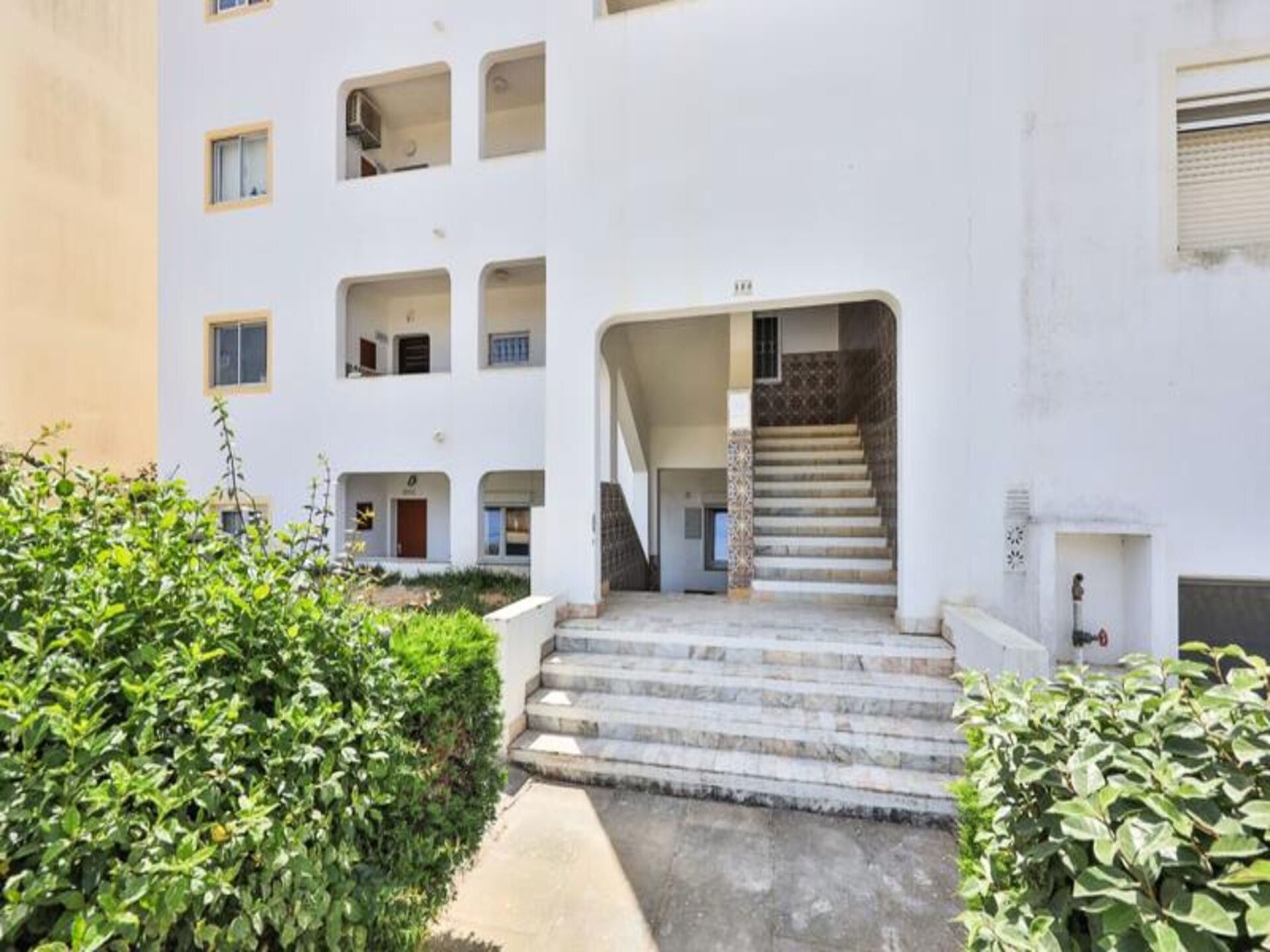 Modern appartement vlakbij Praia da Falésia met privéterras - foto 25