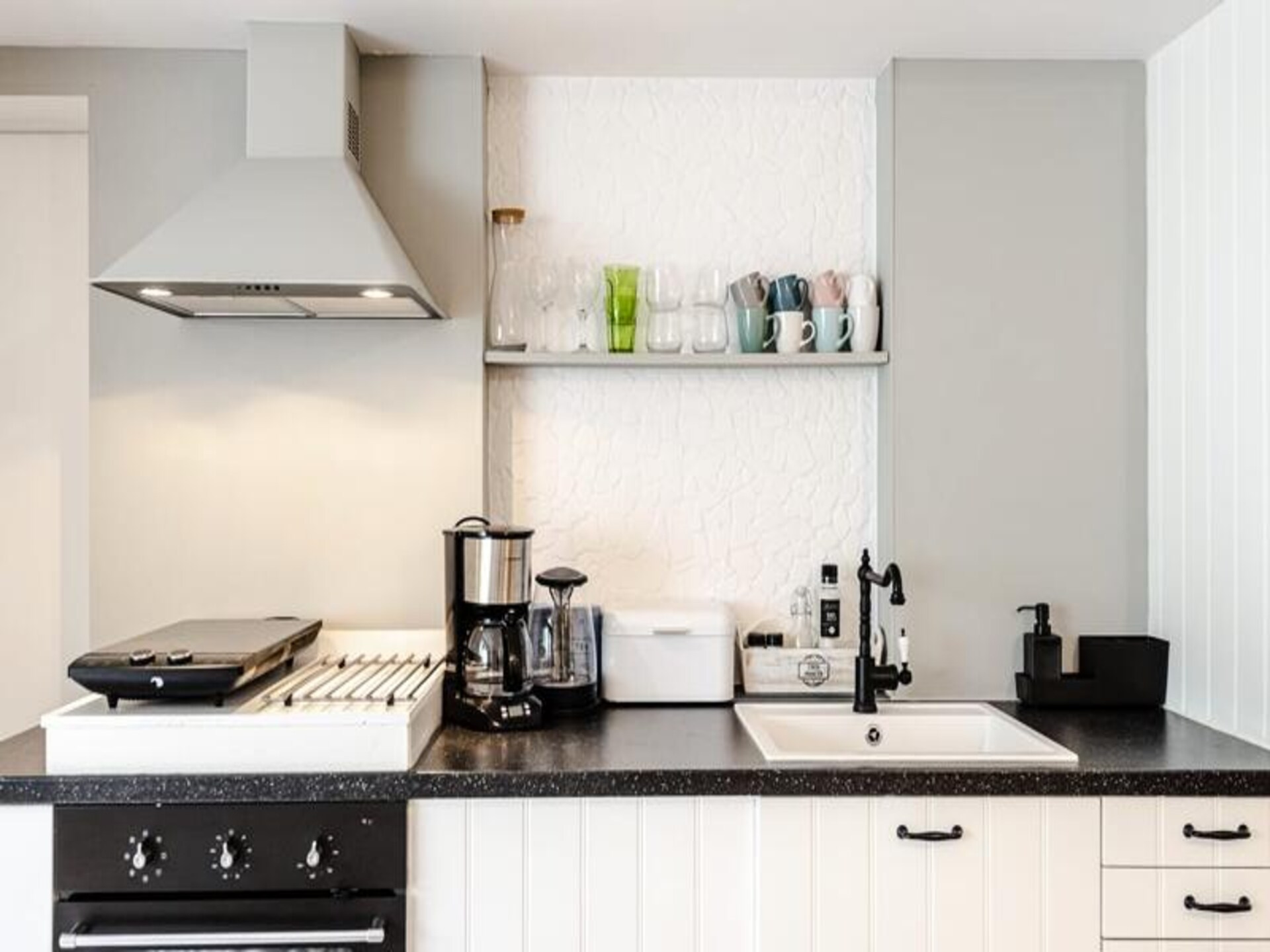 Summer House: Knus souterrain in hartje Zandvoort, 250m van zee - foto 14