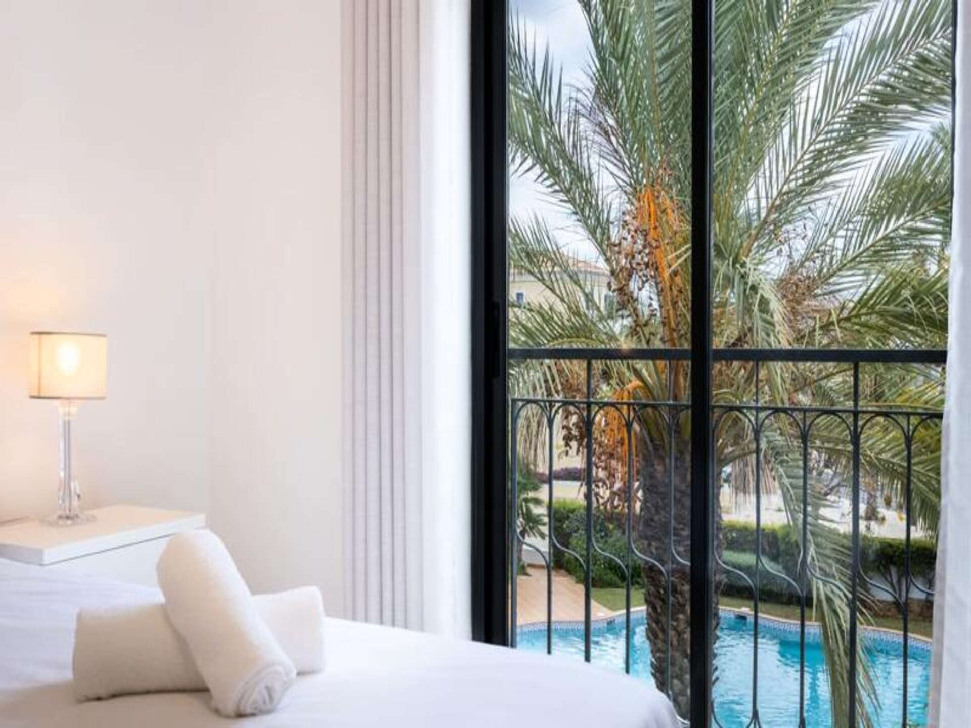 Licht appartement met zwembadzicht op loopafstand van Porto de Mos strand - foto 16