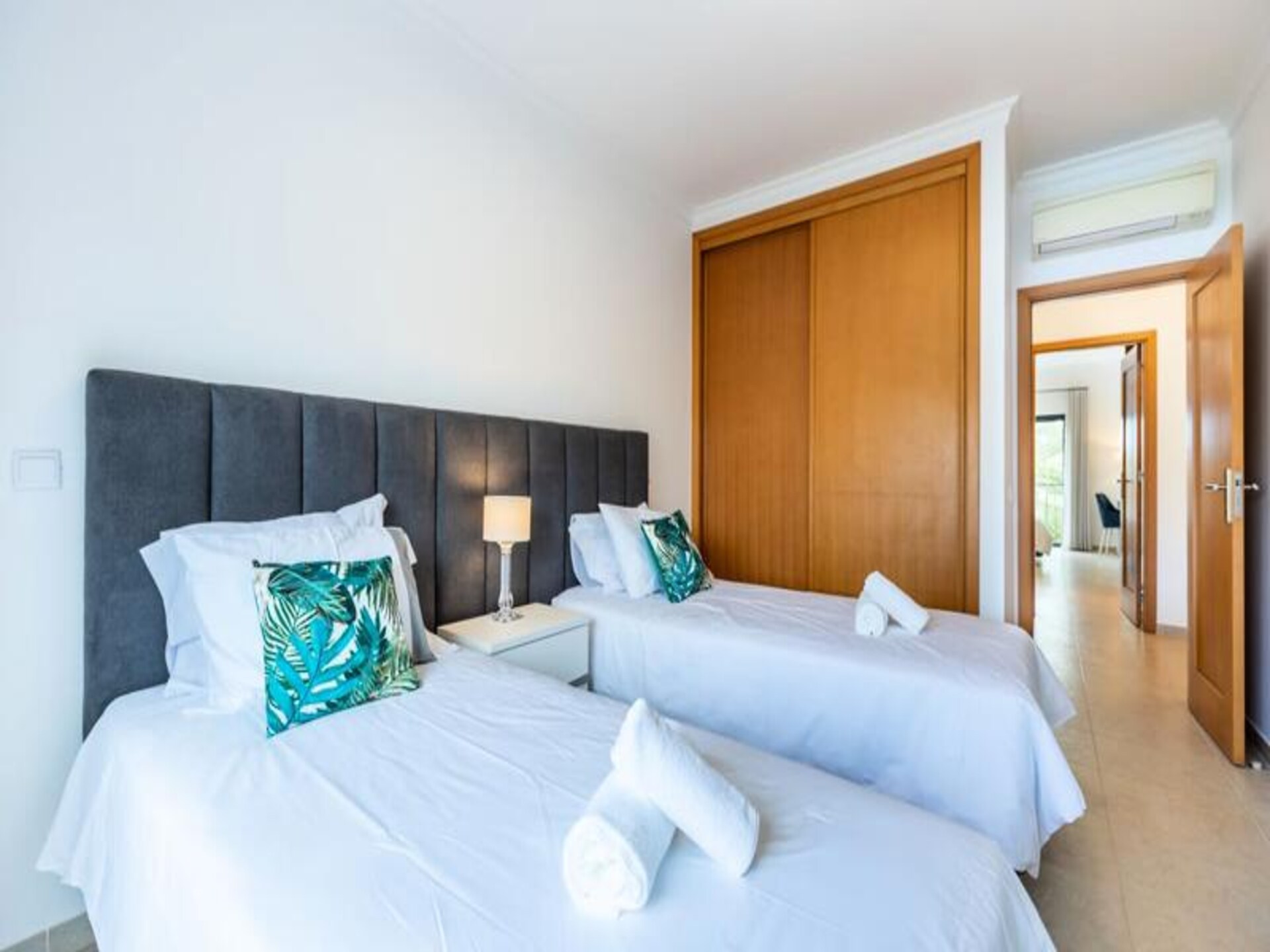 Licht appartement met zwembadzicht op loopafstand van Porto de Mos strand - foto 18