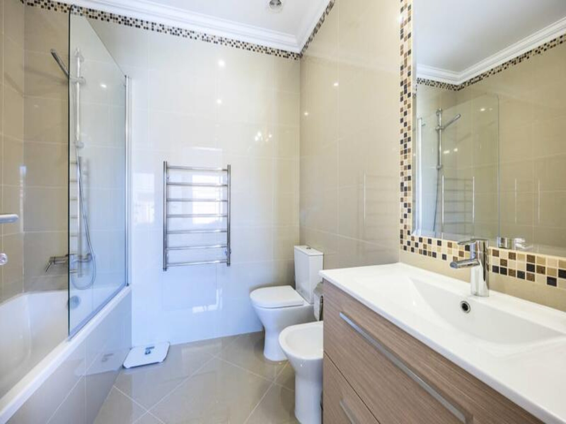 Luxe 4-slaapkamer appartement in Boa Vista Resort, Lagos - foto 12