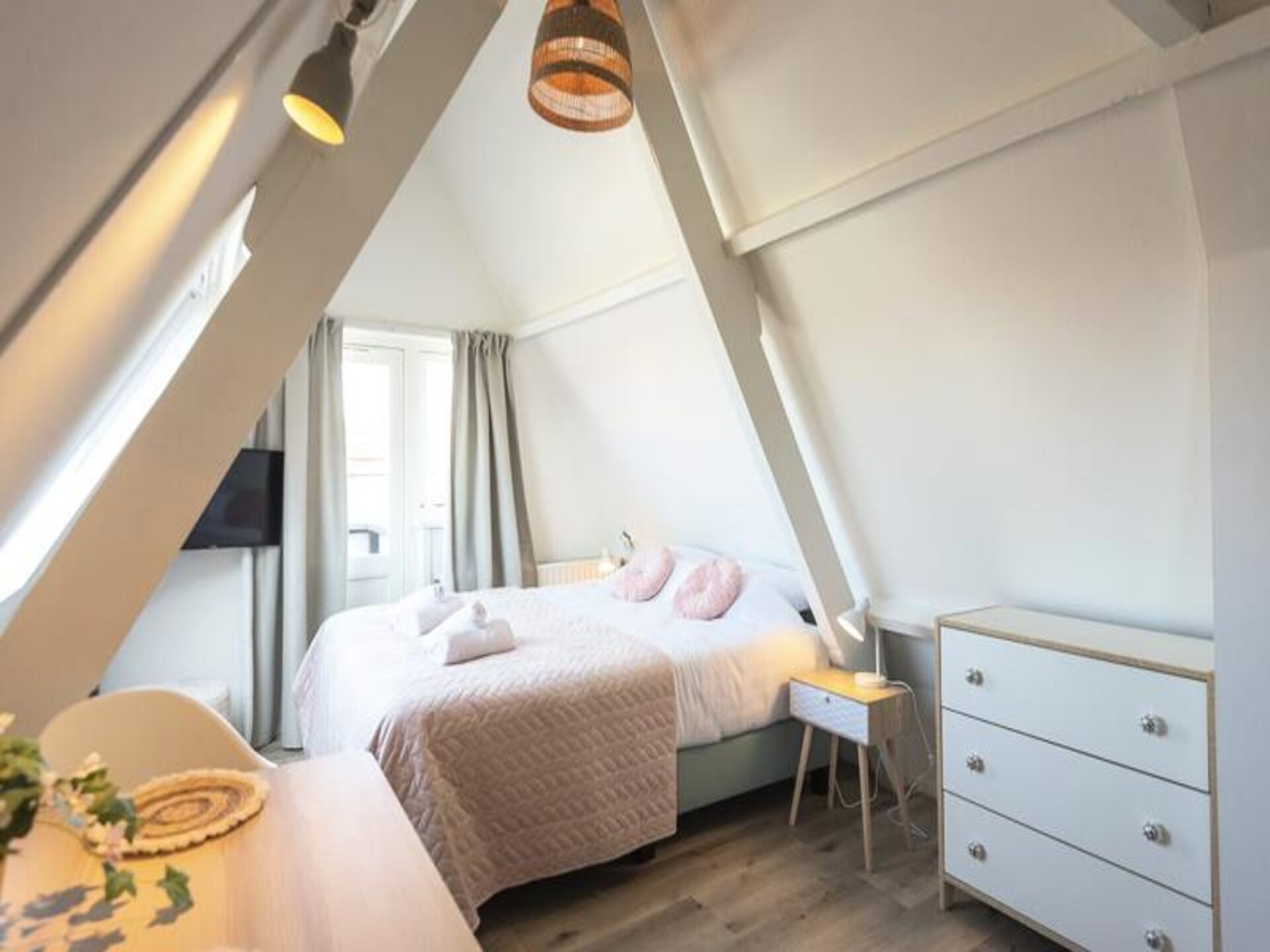 Romantische zolderstudio op 5 minuten van strand Zandvoort - foto 12