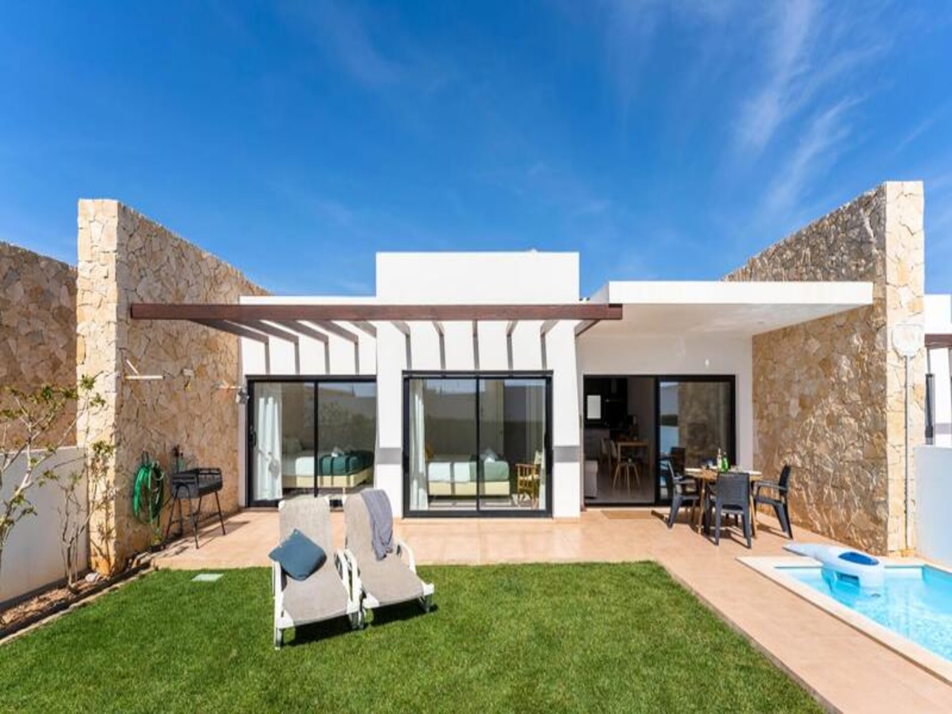 Knus appartement met zwembad en tuin op 1 km van de stranden van Sagres - foto 11