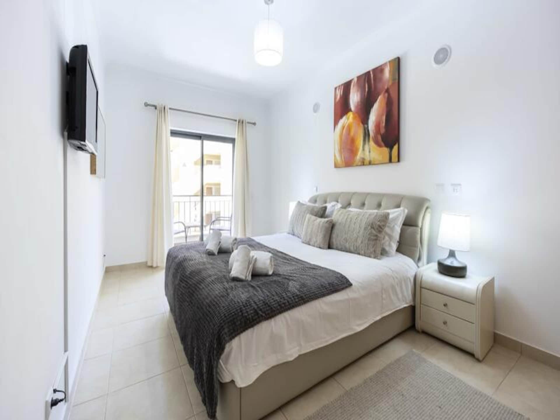 Licht appartement in Lagos met zwembad, fitness & privébalkons op zuiden - foto 4